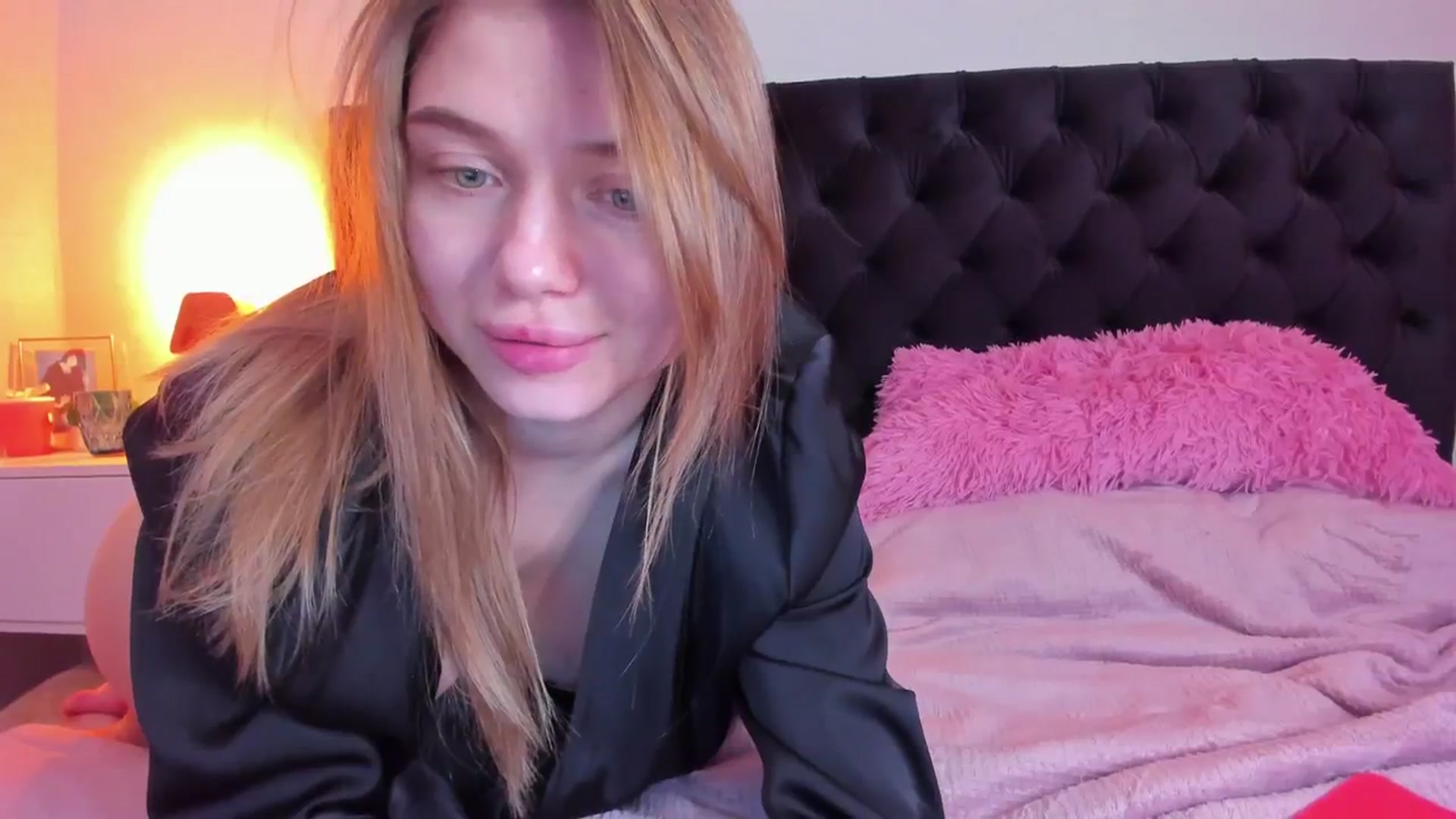 Gallery image thumbnail from Make_my_Luck's myfreecams stream on, 02/18/2024, 20:34 image 19 of 20