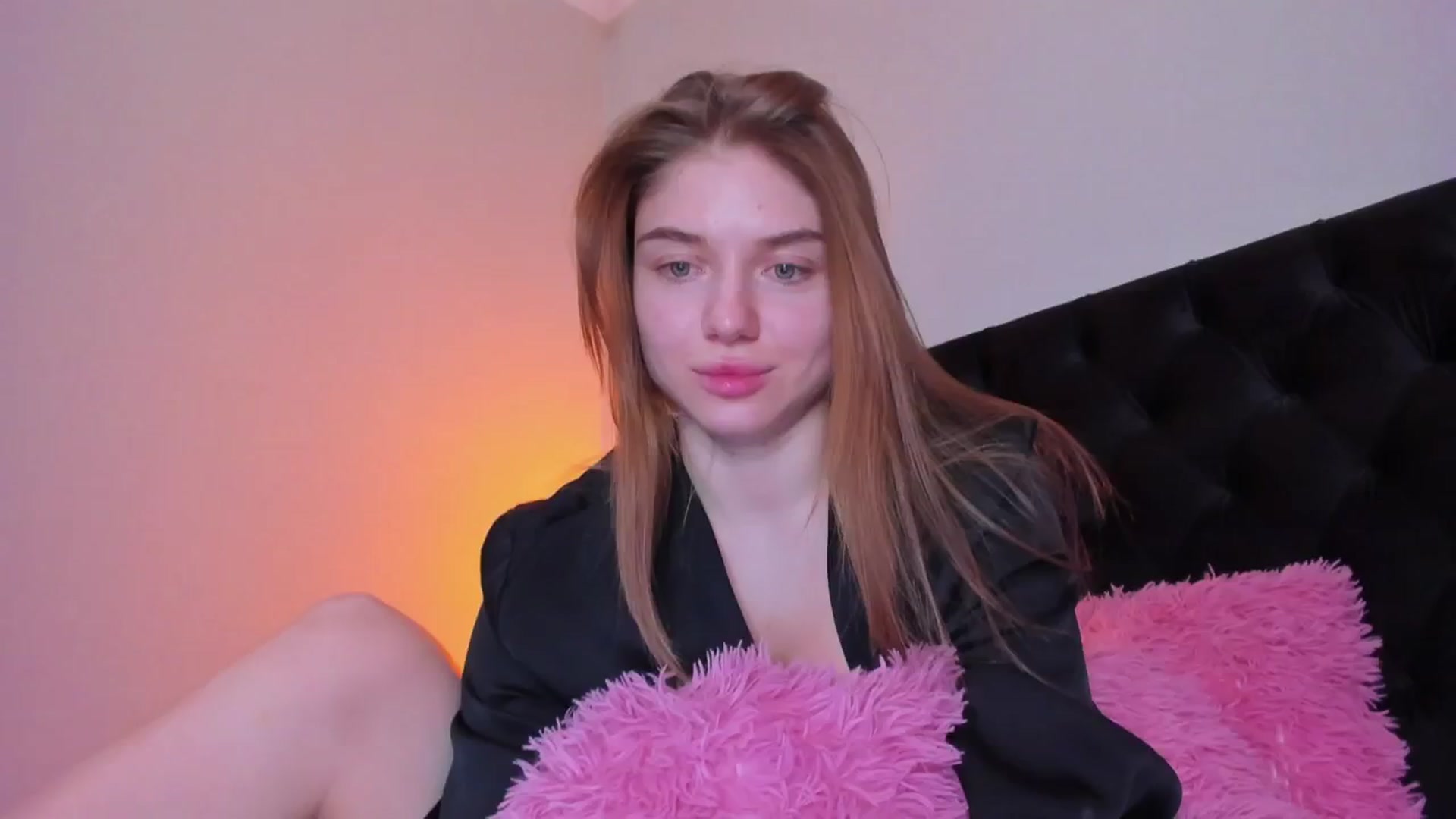 Gallery image thumbnail from Make_my_Luck's myfreecams stream on, 02/18/2024, 20:34 image 14 of 20