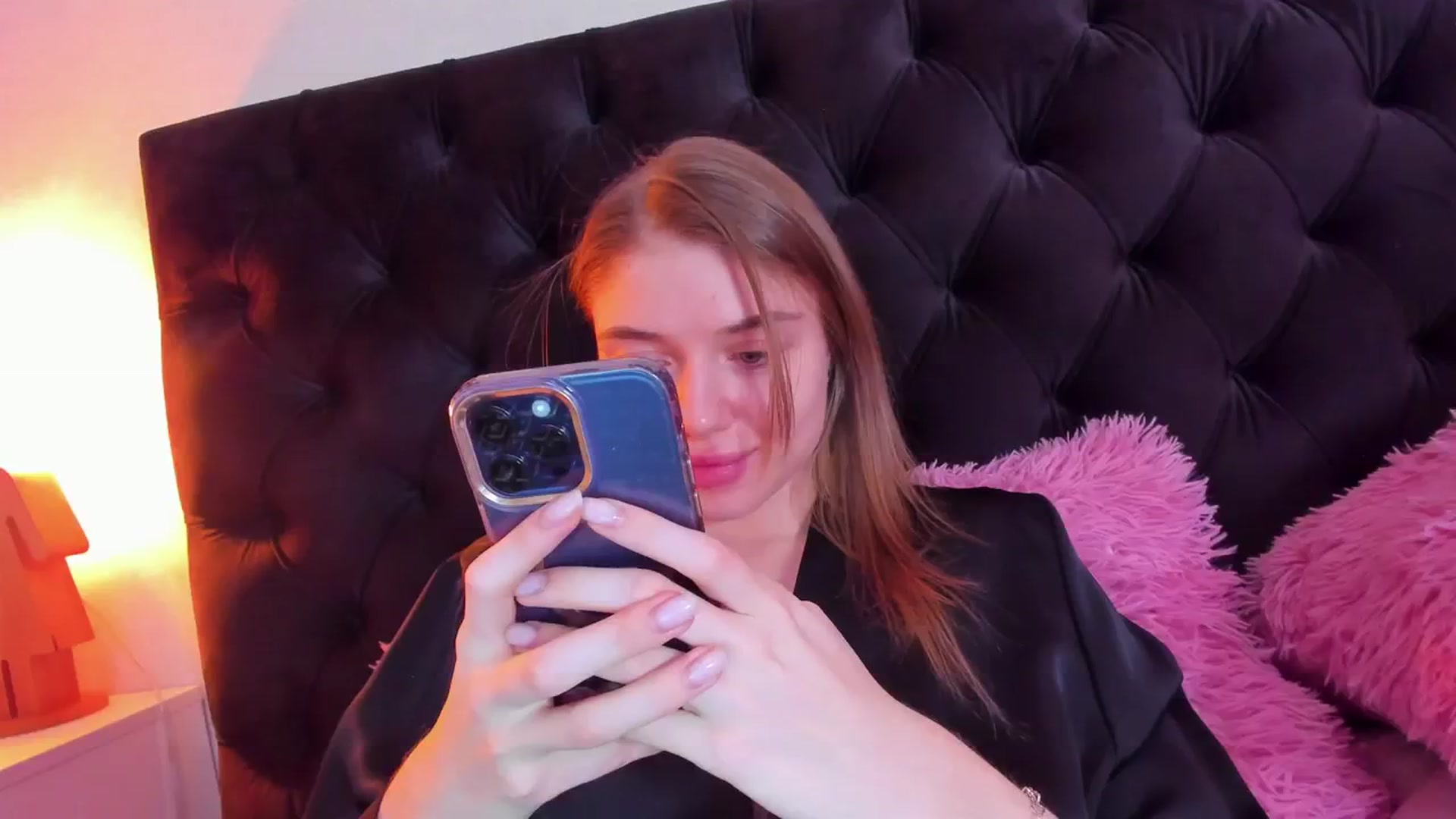 Gallery image thumbnail from Make_my_Luck's myfreecams stream on, 02/18/2024, 20:34 image 7 of 20