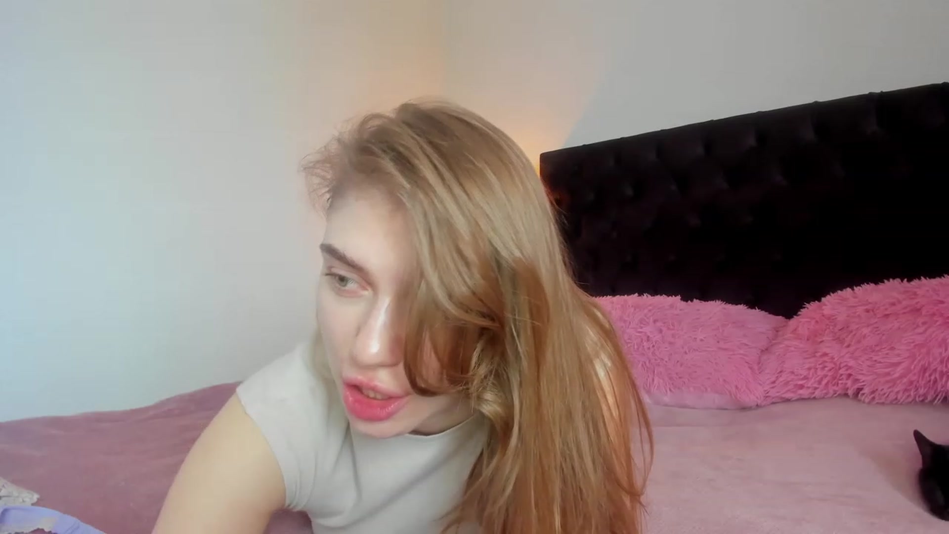 Gallery image thumbnail from Make_my_Luck's myfreecams stream on, 02/24/2024, 09:33 image 18 of 20