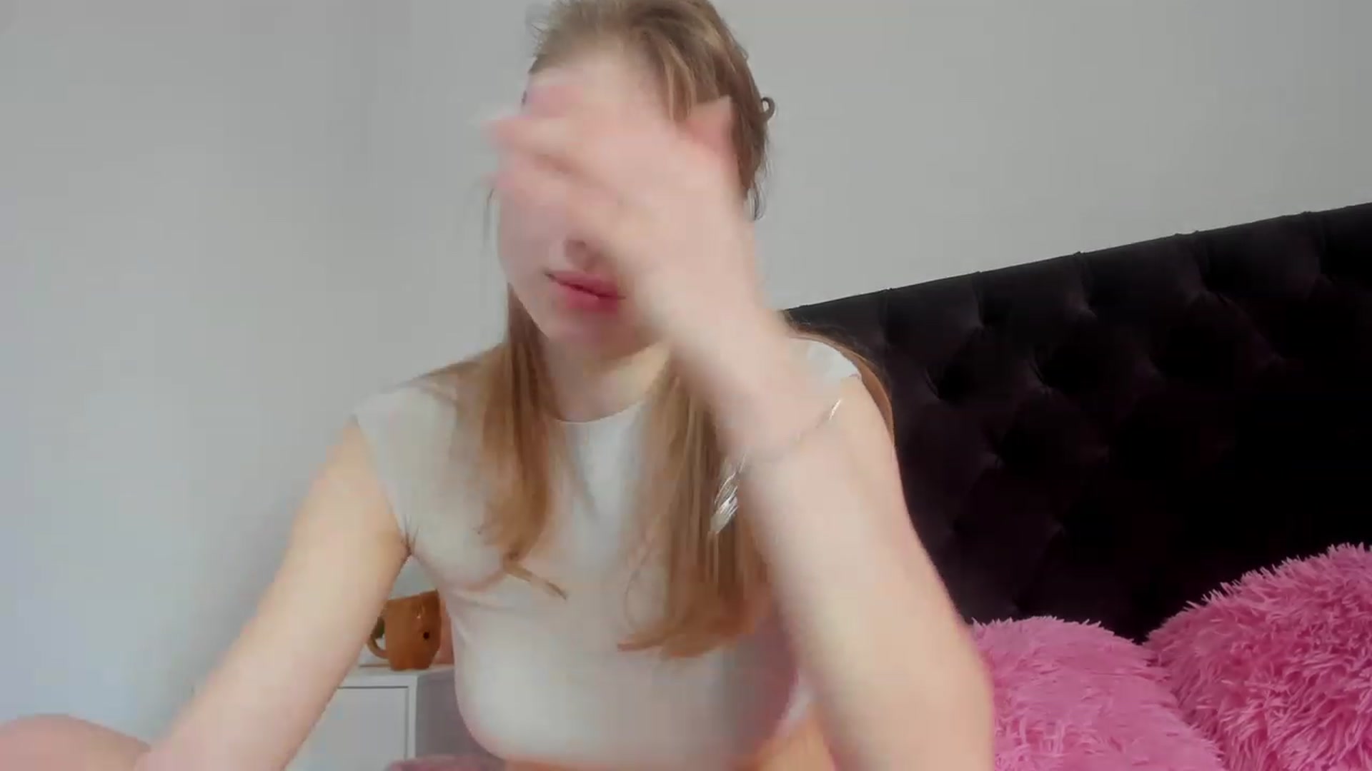 Gallery image thumbnail from Make_my_Luck's myfreecams stream on, 02/24/2024, 09:33 image 10 of 20