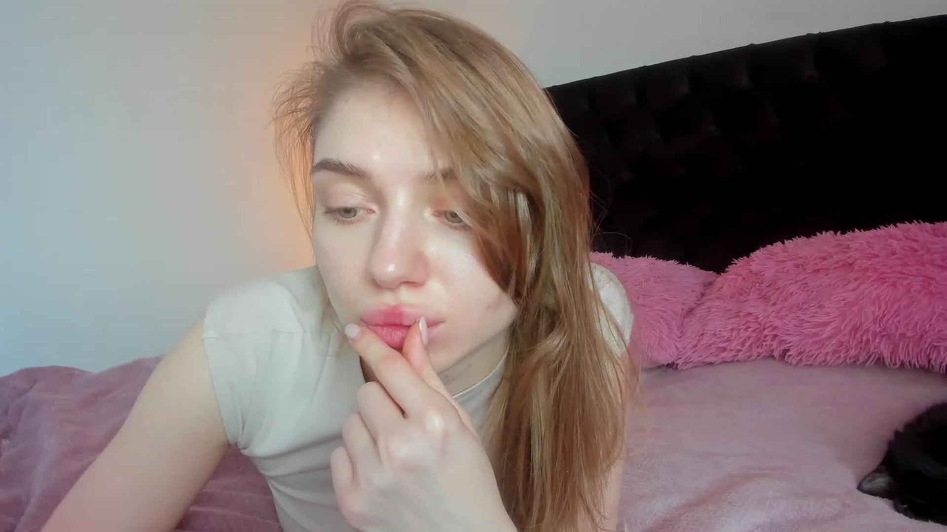 Gallery image thumbnail from Make_my_Luck's myfreecams stream on, 02/24/2024, 09:33 image 20 of 20