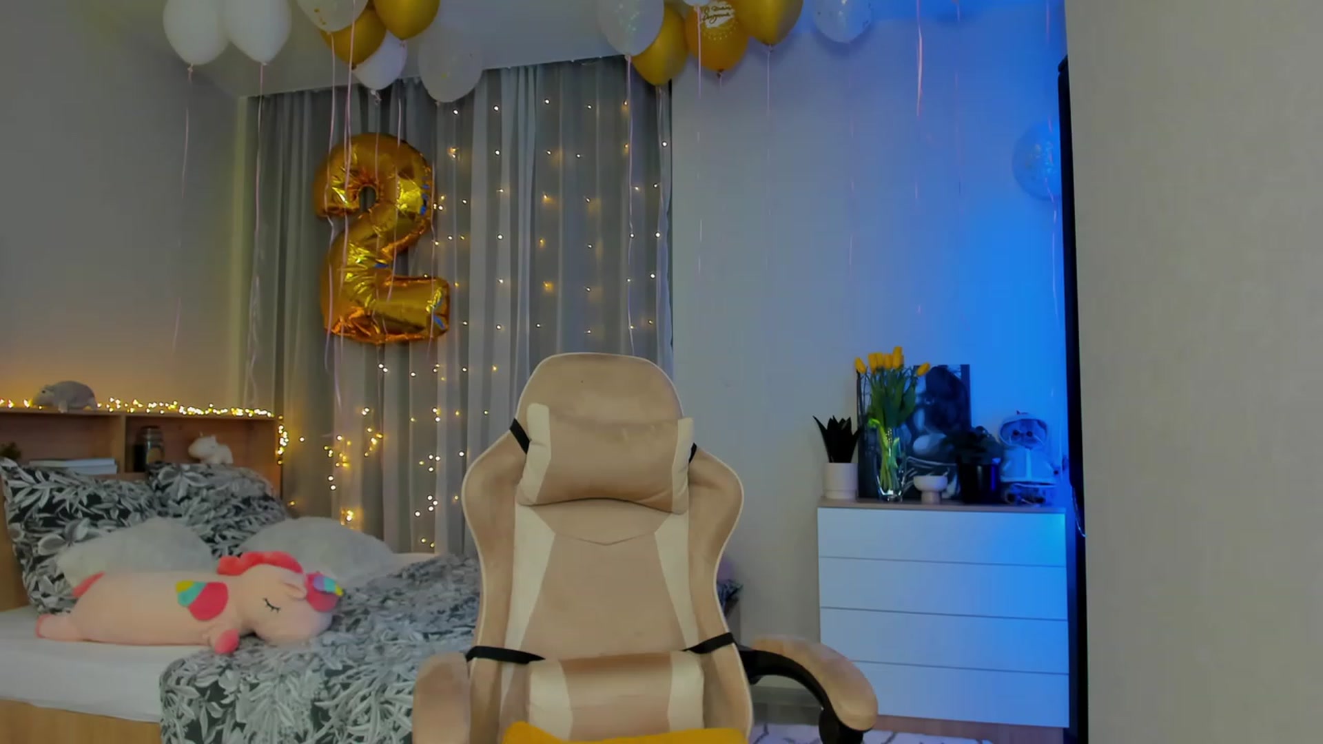 Gallery image thumbnail from Make_my_Luck's myfreecams stream on, 03/08/2024, 15:18 image 20 of 20