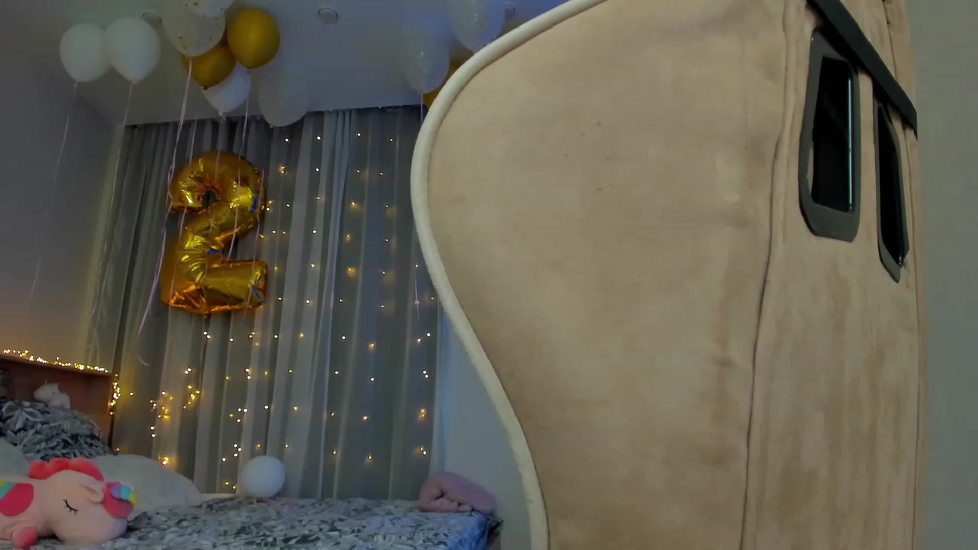 Gallery image thumbnail from Make_my_Luck's myfreecams stream on, 03/08/2024, 15:18 image 5 of 20