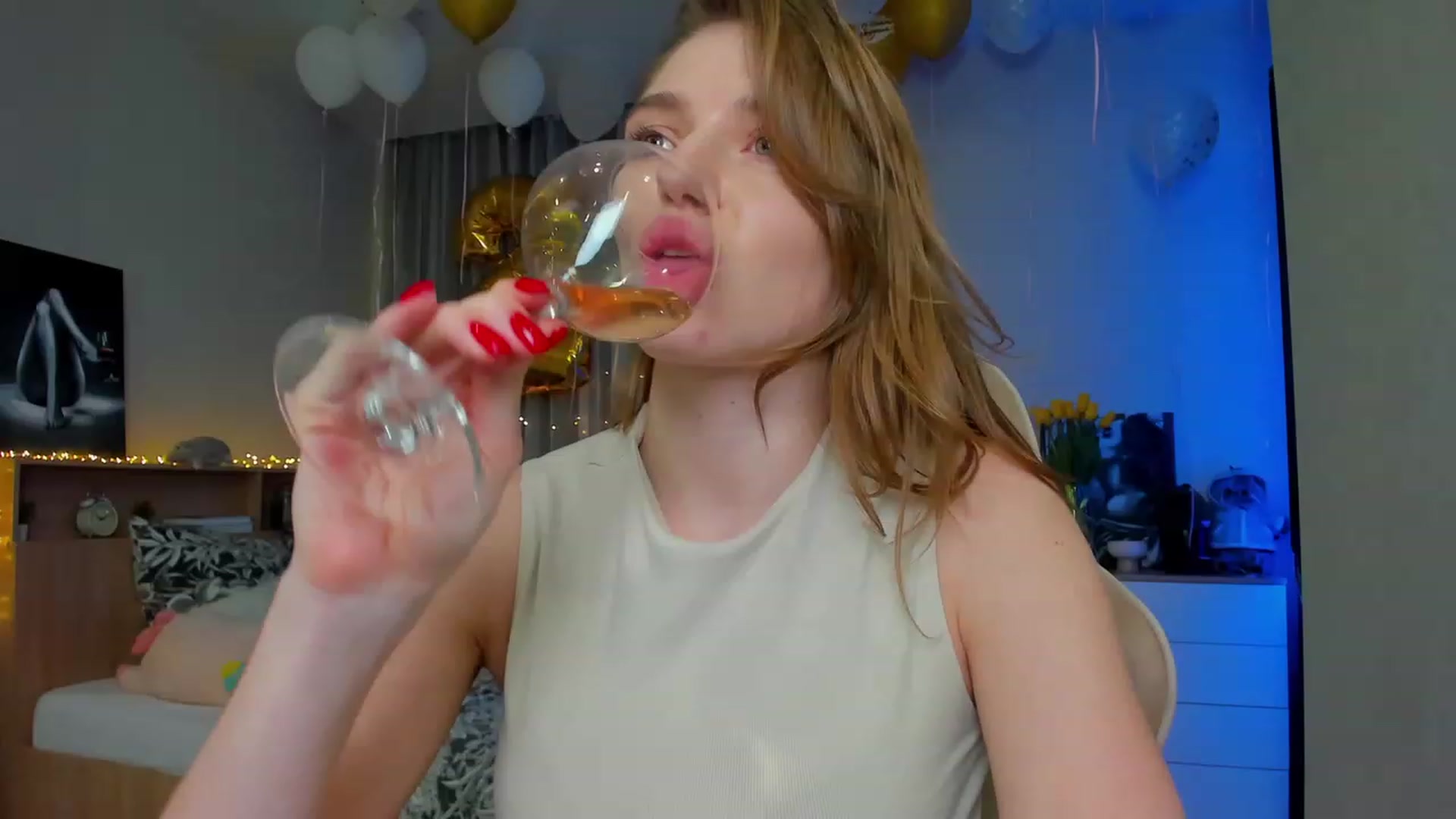 Gallery image thumbnail from Make_my_Luck's myfreecams stream on, 03/08/2024, 17:18 image 1 of 20