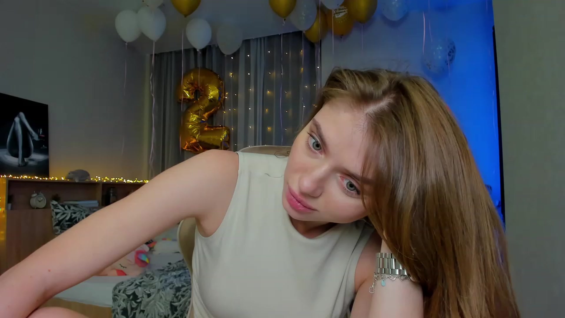 Gallery image thumbnail from Make_my_Luck's myfreecams stream on, 03/08/2024, 17:18 image 11 of 20