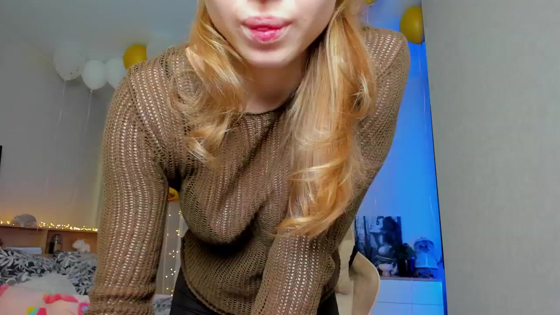 Gallery image thumbnail from Make_my_Luck's myfreecams stream on, 03/10/2024, 18:15 image 7 of 20