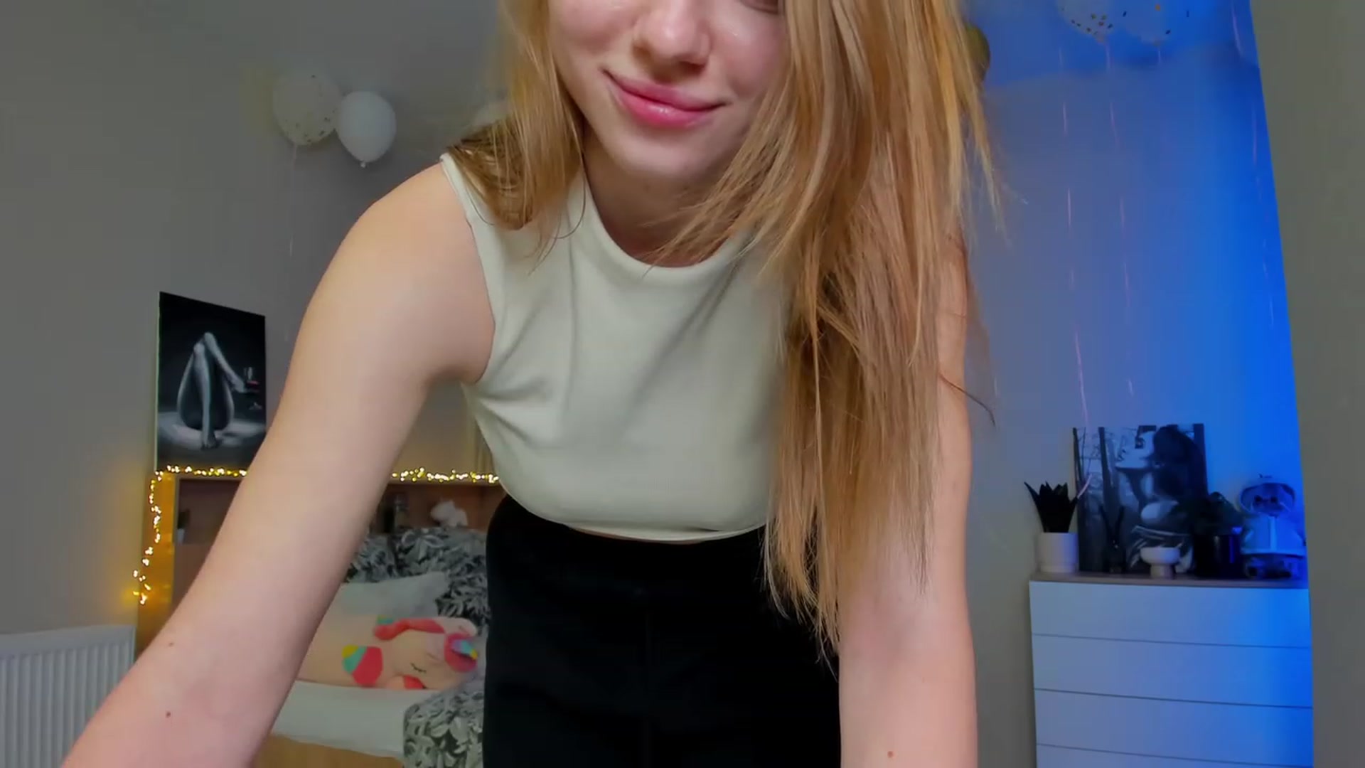Gallery image thumbnail from Make_my_Luck's myfreecams stream on, 03/12/2024, 18:02 image 13 of 20