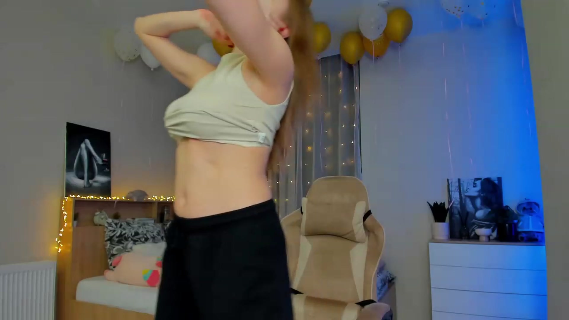 Gallery image thumbnail from Make_my_Luck's myfreecams stream on, 03/12/2024, 18:02 image 10 of 20