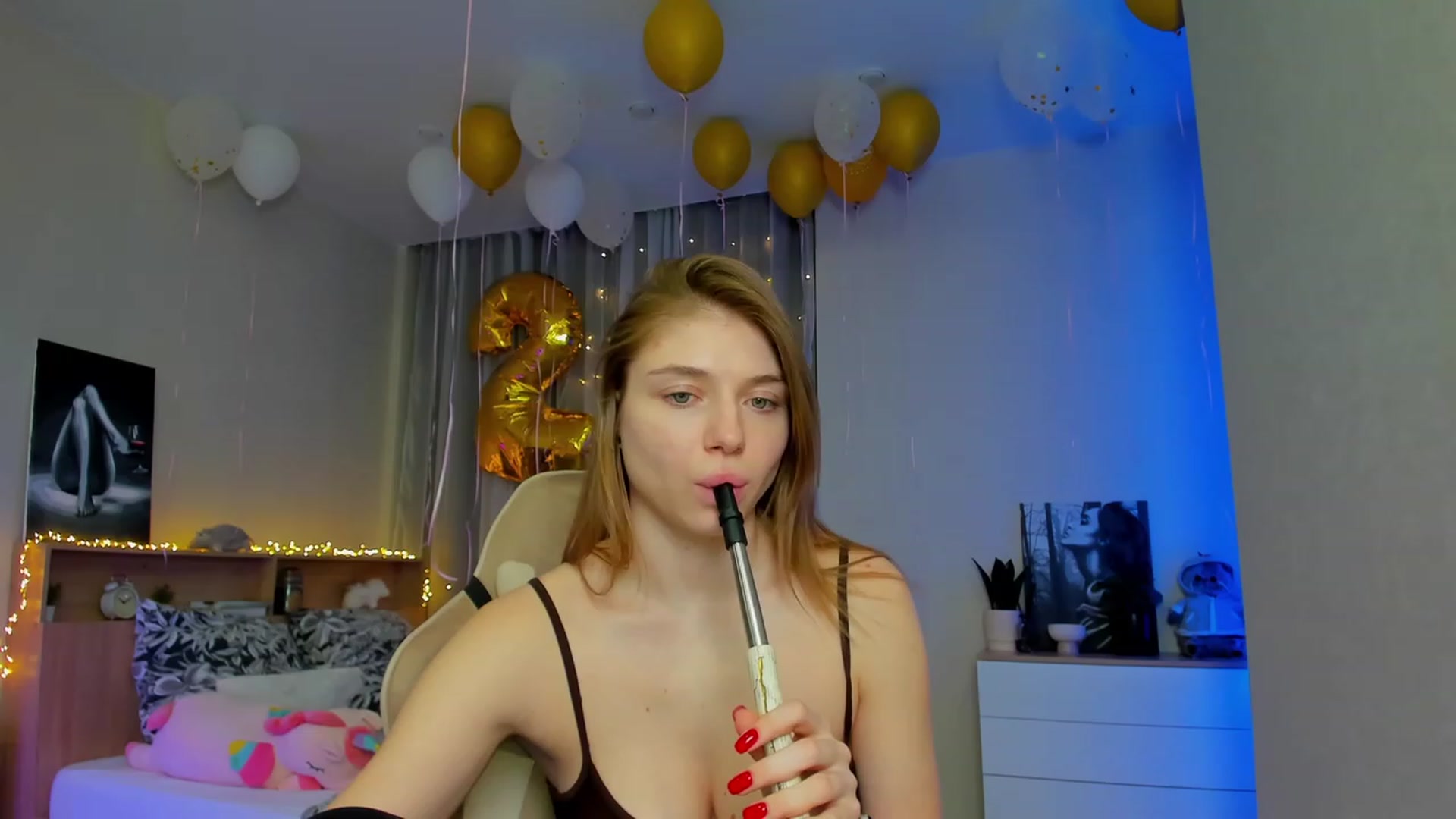 Gallery image thumbnail from Make_my_Luck's myfreecams stream on, 03/13/2024, 17:32 image 1 of 20