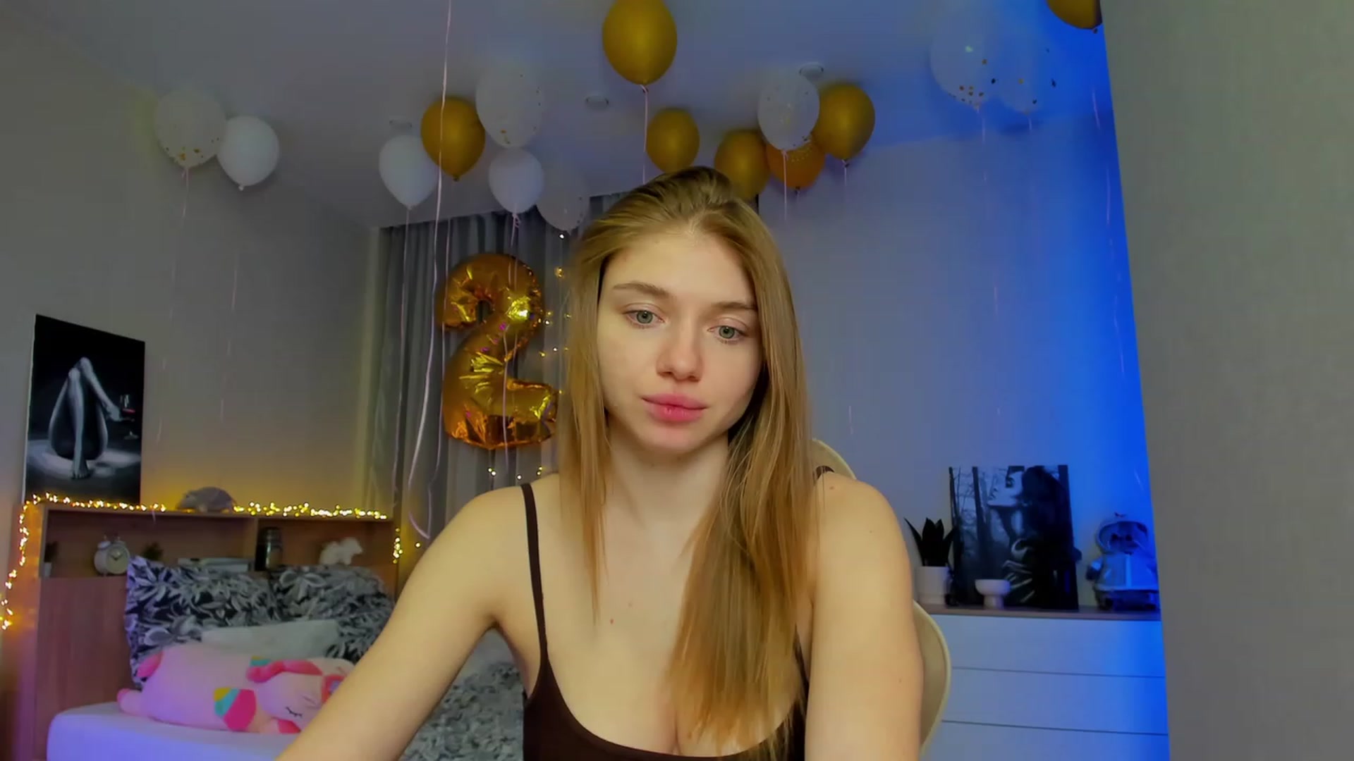 Gallery image thumbnail from Make_my_Luck's myfreecams stream on, 03/13/2024, 17:32 image 14 of 20