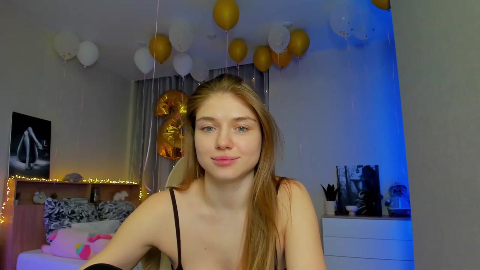 Gallery image thumbnail from Make_my_Luck's myfreecams stream on, 03/13/2024, 17:32 image 8 of 20
