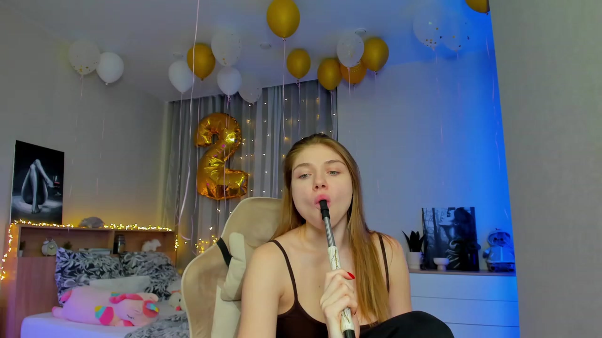 Gallery image thumbnail from Make_my_Luck's myfreecams stream on, 03/13/2024, 17:32 image 6 of 20