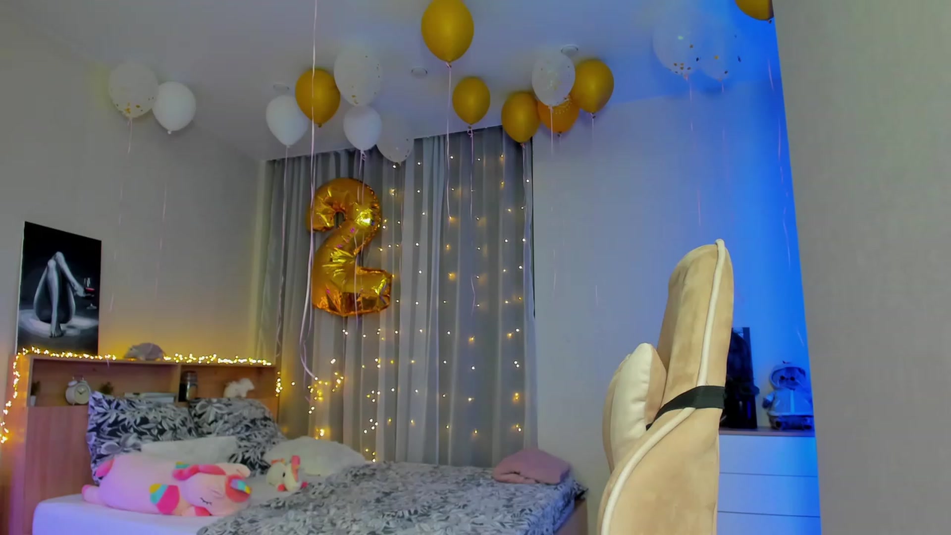 Gallery image thumbnail from Make_my_Luck's myfreecams stream on, 03/13/2024, 17:32 image 10 of 20