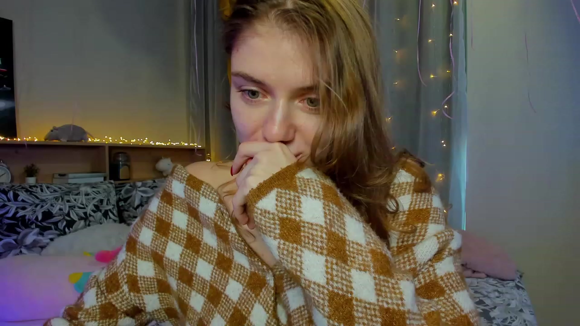 Gallery image thumbnail from Make_my_Luck's myfreecams stream on, 03/15/2024, 14:47 image 15 of 20