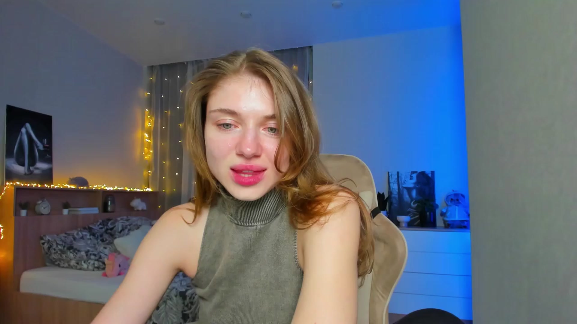 Gallery image thumbnail from Make_my_Luck's myfreecams stream on, 03/29/2024, 16:53 image 14 of 20