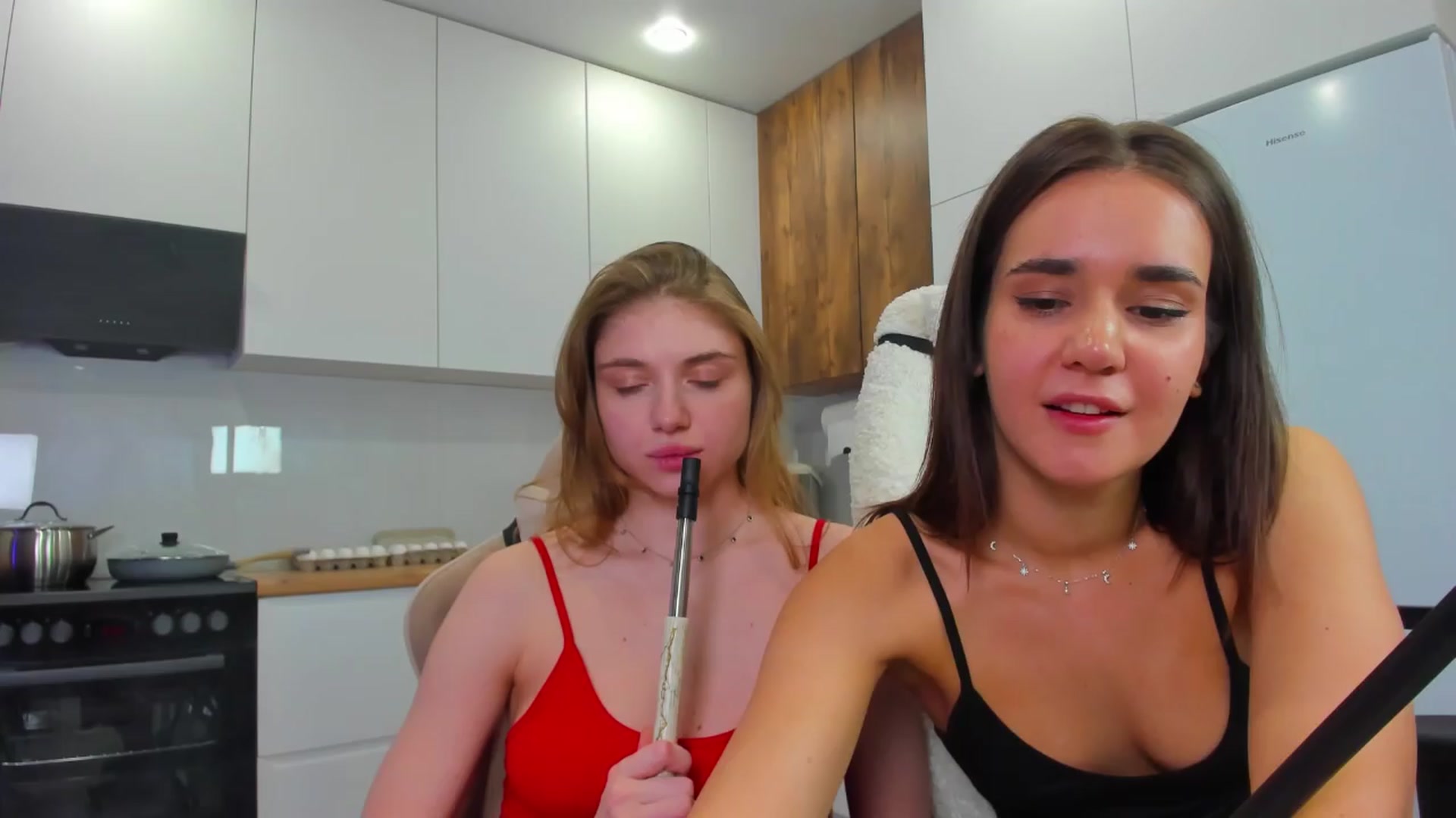 Gallery image thumbnail from Make_my_Luck's myfreecams stream on, 03/30/2024, 18:03 image 18 of 20