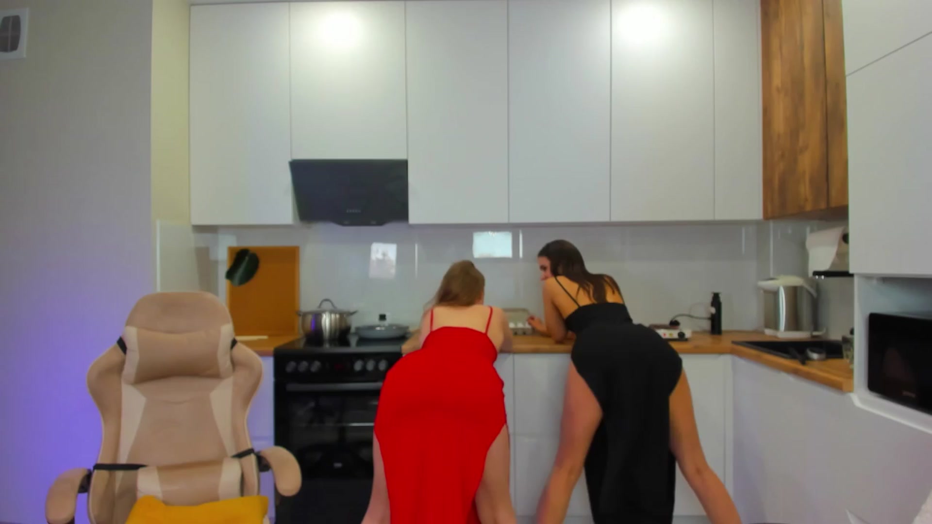 Gallery image thumbnail from Make_my_Luck's myfreecams stream on, 03/30/2024, 20:54 image 4 of 20