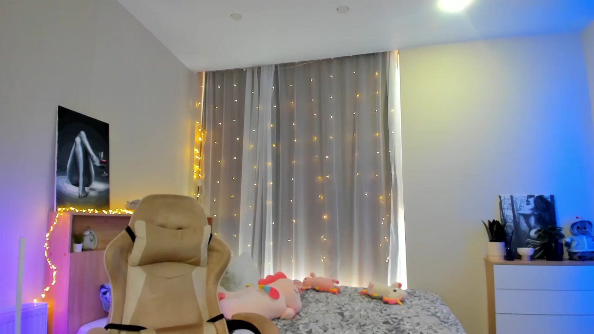 Gallery image thumbnail from Make_my_Luck's myfreecams stream on, 04/03/2024, 07:29 image 5 of 20