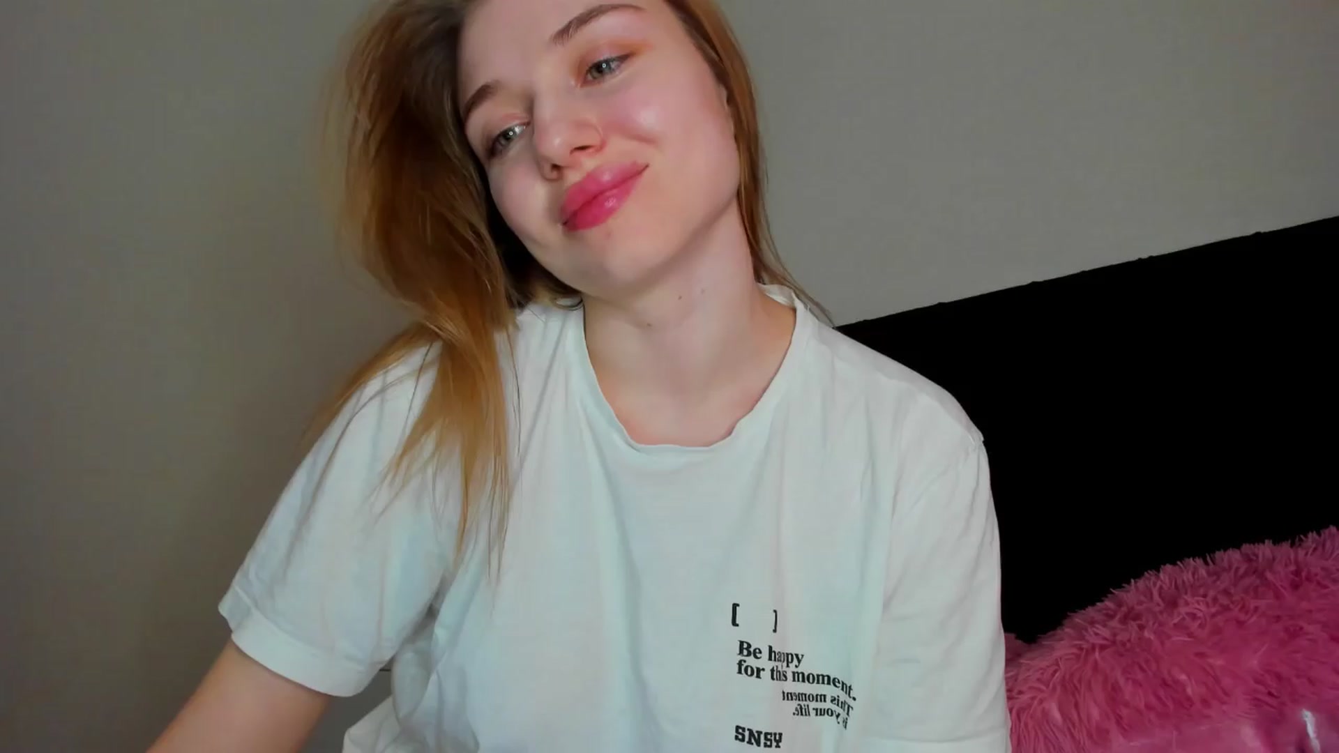 Gallery image thumbnail from Make_my_Luck's myfreecams stream on, 04/10/2024, 20:41 image 2 of 20