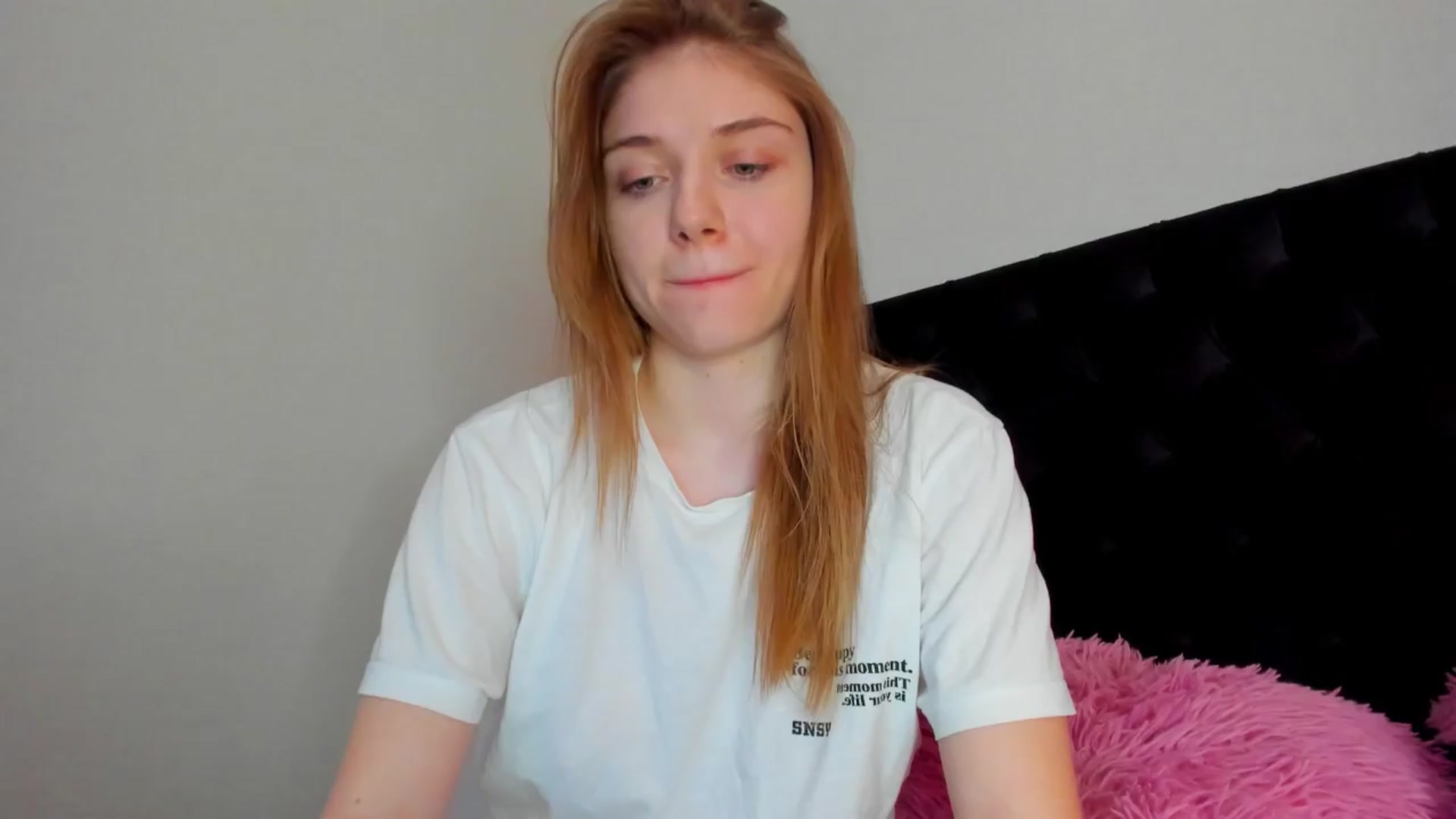 Gallery image thumbnail from Make_my_Luck's myfreecams stream on, 04/10/2024, 20:41 image 15 of 20
