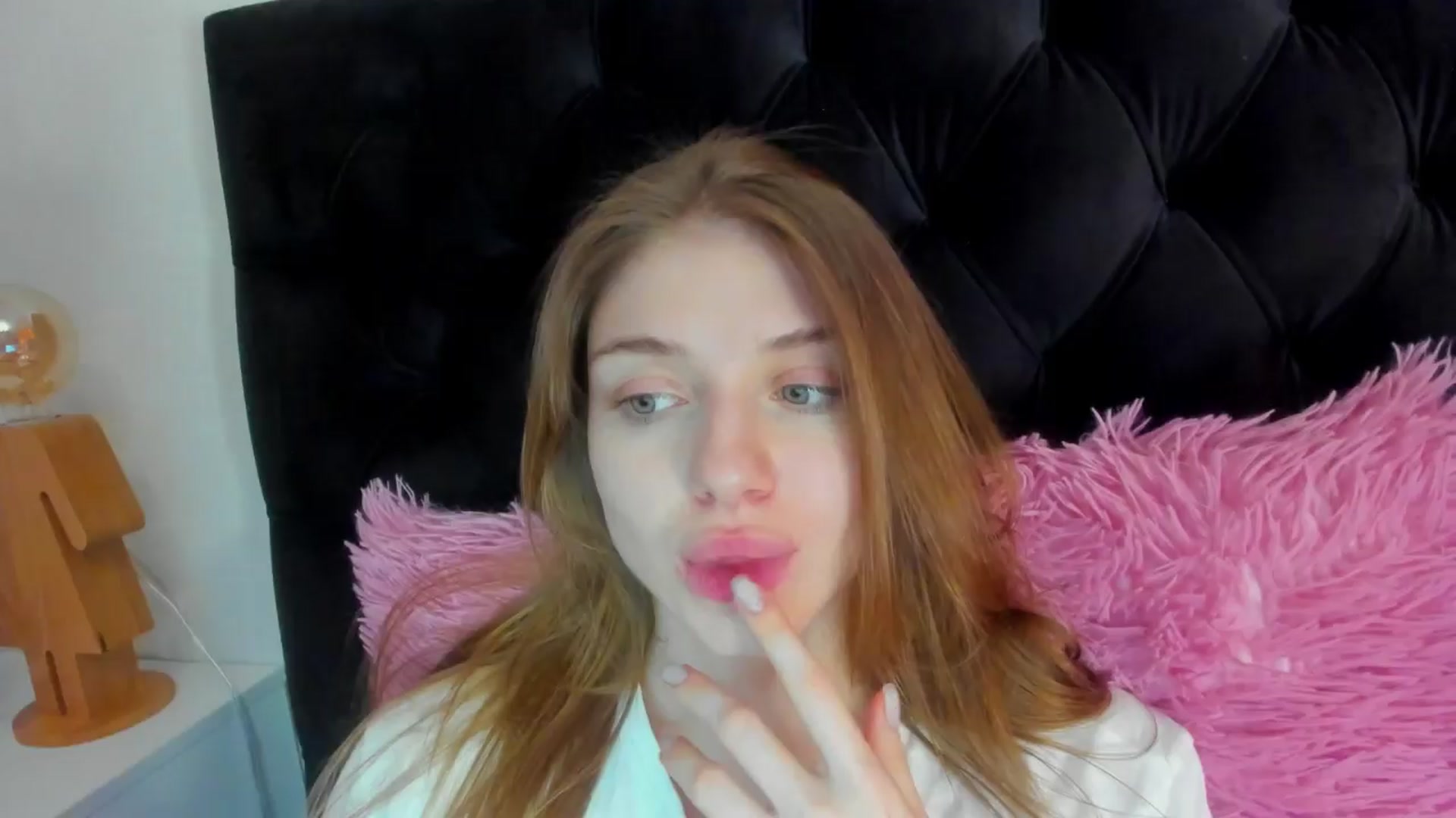 Gallery image thumbnail from Make_my_Luck's myfreecams stream on, 04/10/2024, 21:21 image 7 of 20