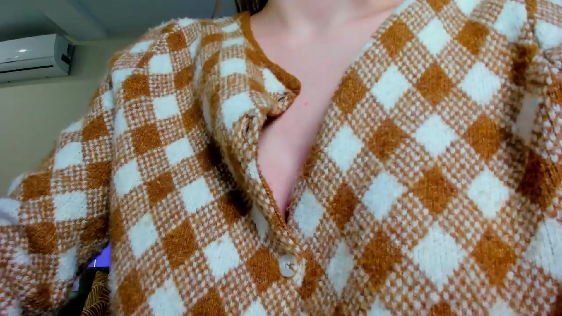 Gallery image thumbnail from Make_my_Luck's myfreecams stream on, 04/13/2024, 17:18 image 9 of 20