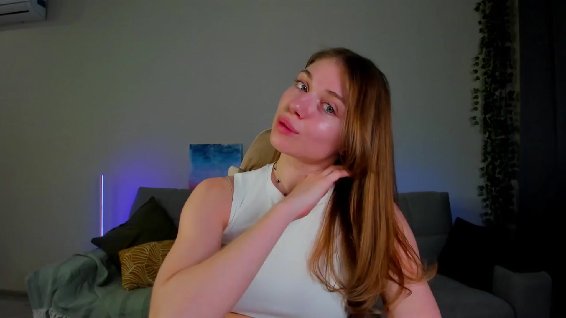 Gallery image thumbnail from Make_my_Luck's myfreecams stream on, 04/19/2024, 16:21 image 20 of 20