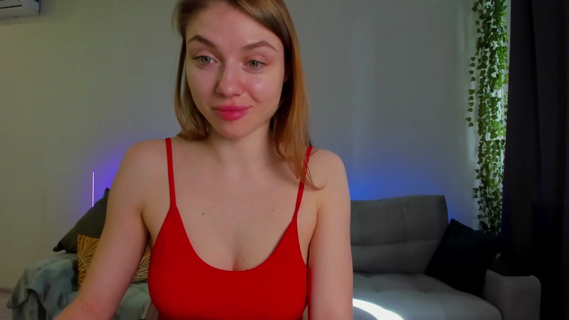 Gallery image thumbnail from Make_my_Luck's myfreecams stream on, 04/25/2024, 08:28 image 4 of 20