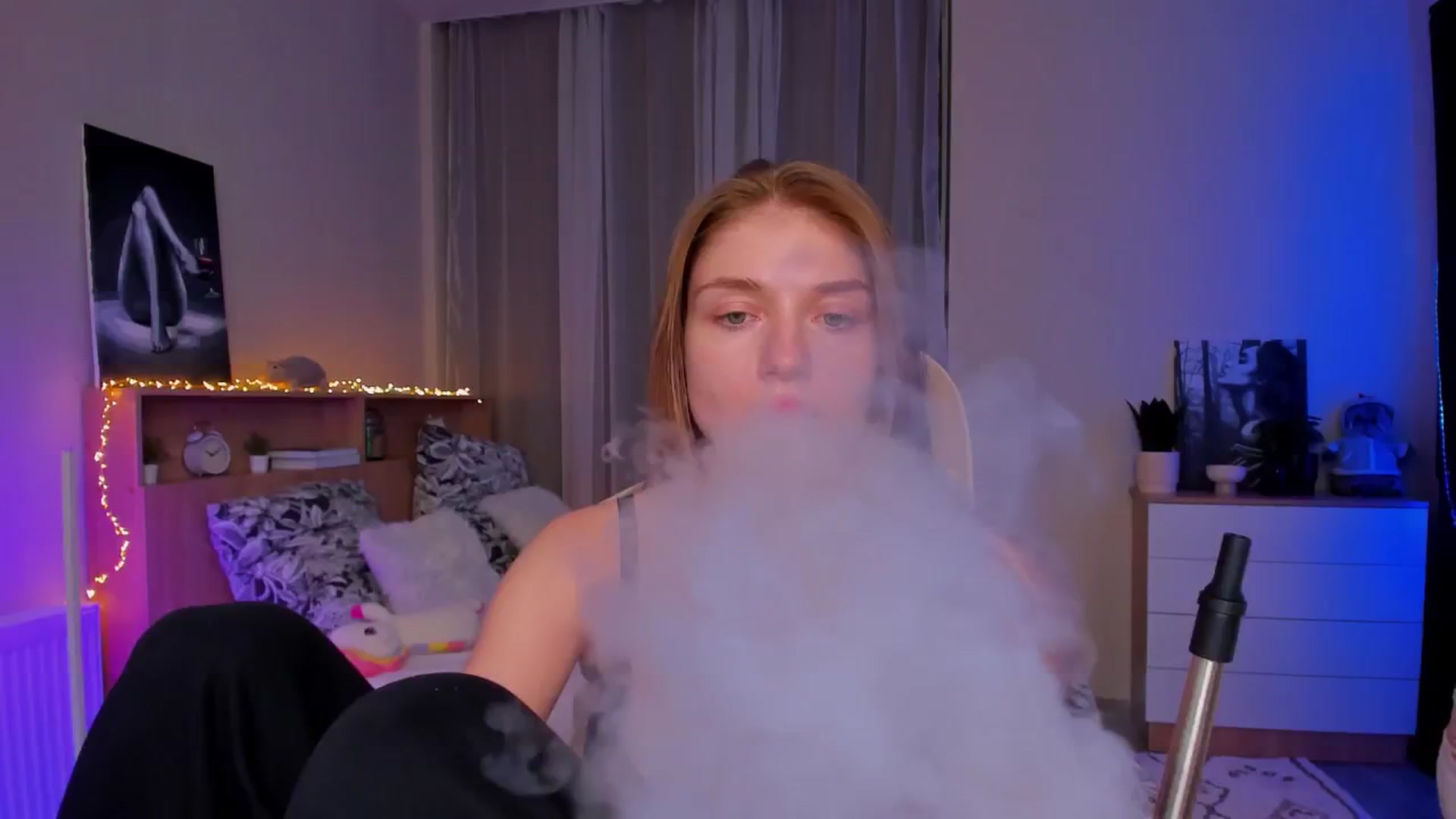 Gallery image thumbnail from Make_my_Luck's myfreecams stream on, 05/01/2024, 20:36 image 18 of 20