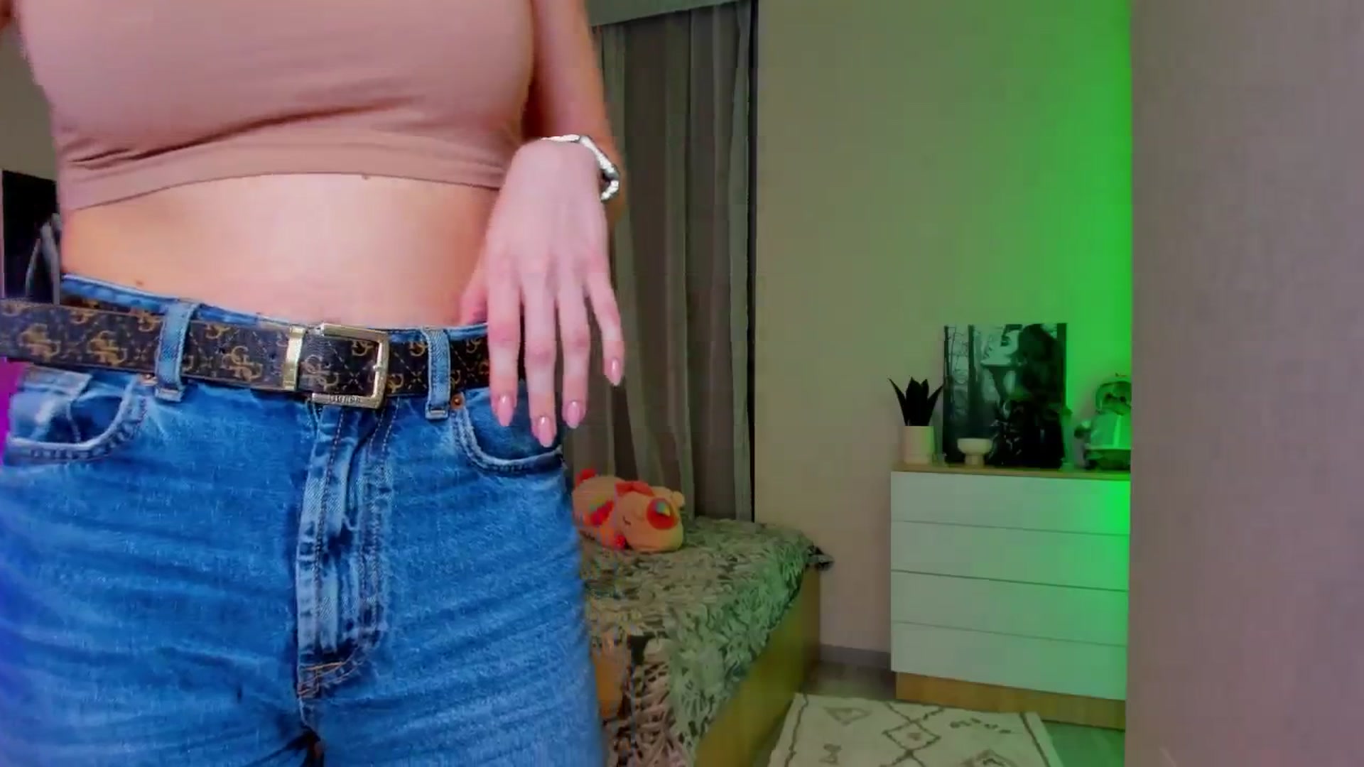 Gallery image thumbnail from Make_my_Luck's myfreecams stream on, 05/09/2024, 17:29 image 6 of 20