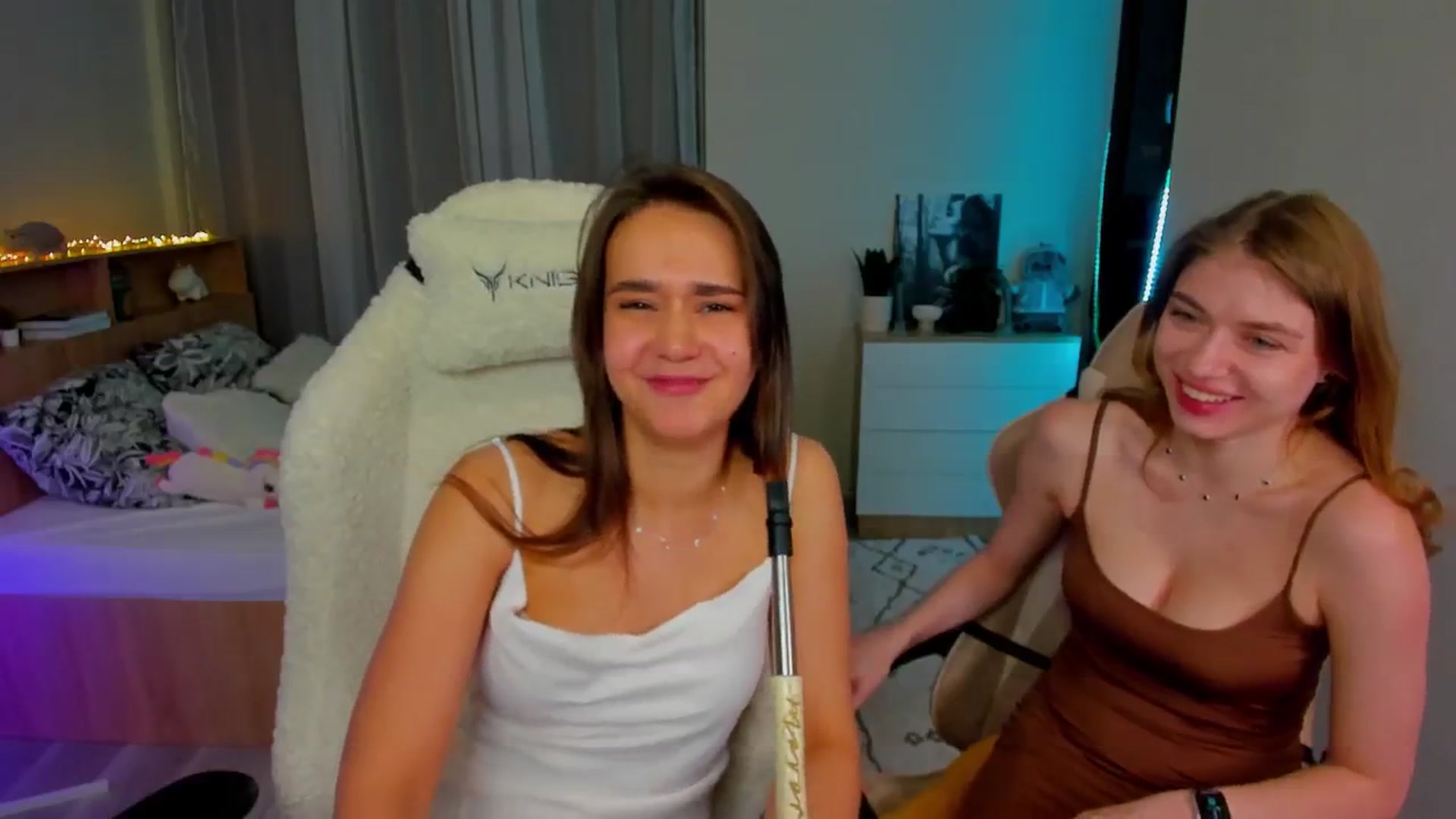 Gallery image thumbnail from Make_my_Luck's myfreecams stream on, 05/11/2024, 17:10 image 10 of 20