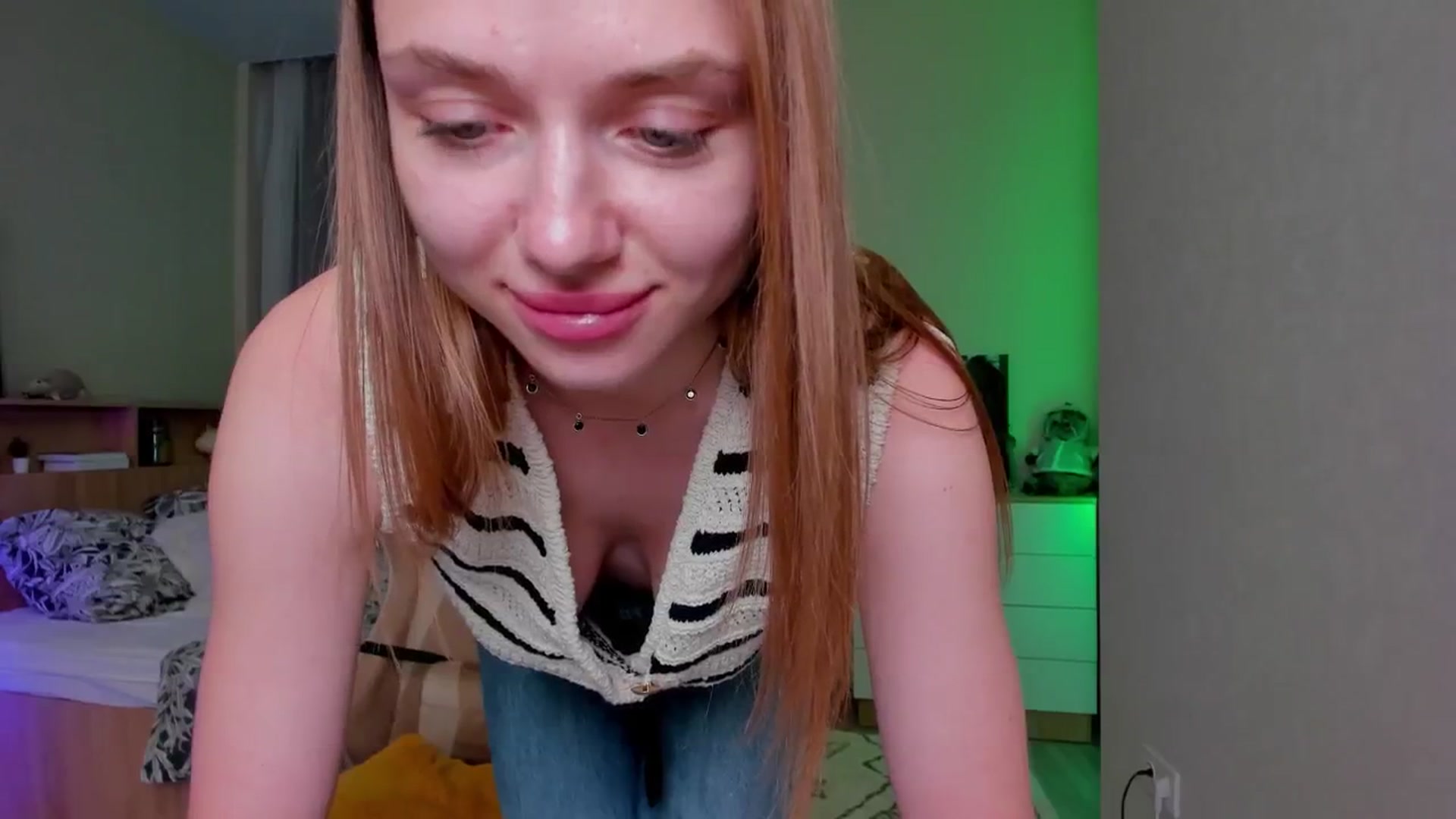 Gallery image thumbnail from Make_my_Luck's myfreecams stream on, 05/27/2024, 15:01 image 18 of 20
