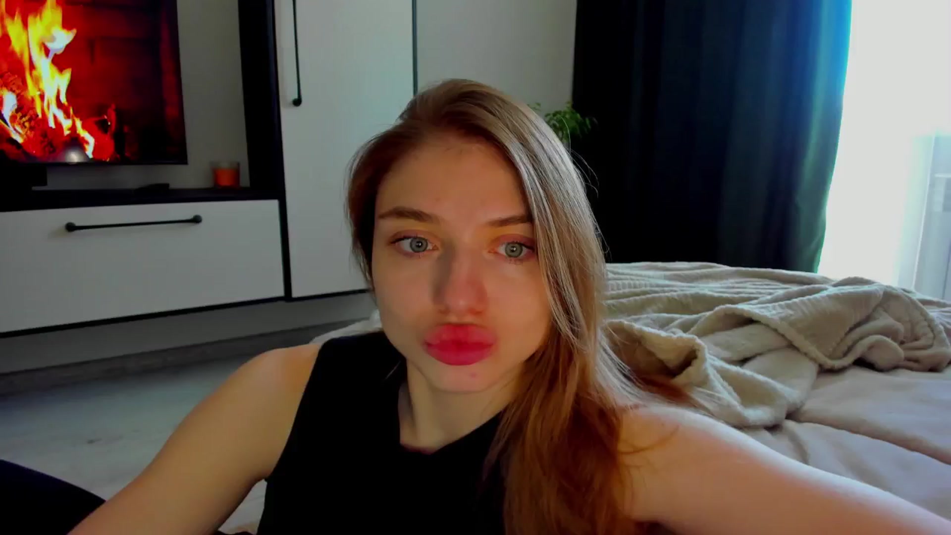 Gallery image thumbnail from Make_my_Luck's myfreecams stream on, 05/30/2024, 07:17 image 16 of 20