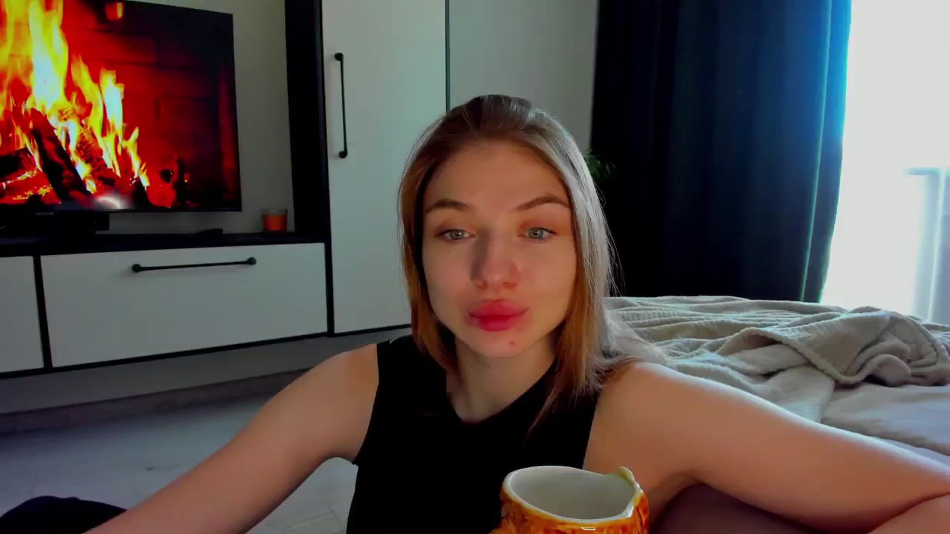 Gallery image thumbnail from Make_my_Luck's myfreecams stream on, 05/30/2024, 07:17 image 1 of 20