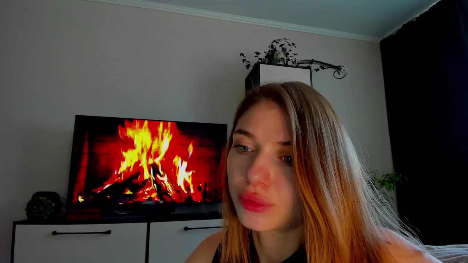 Gallery image thumbnail from Make_my_Luck's myfreecams stream on, 05/30/2024, 07:36 image 7 of 20