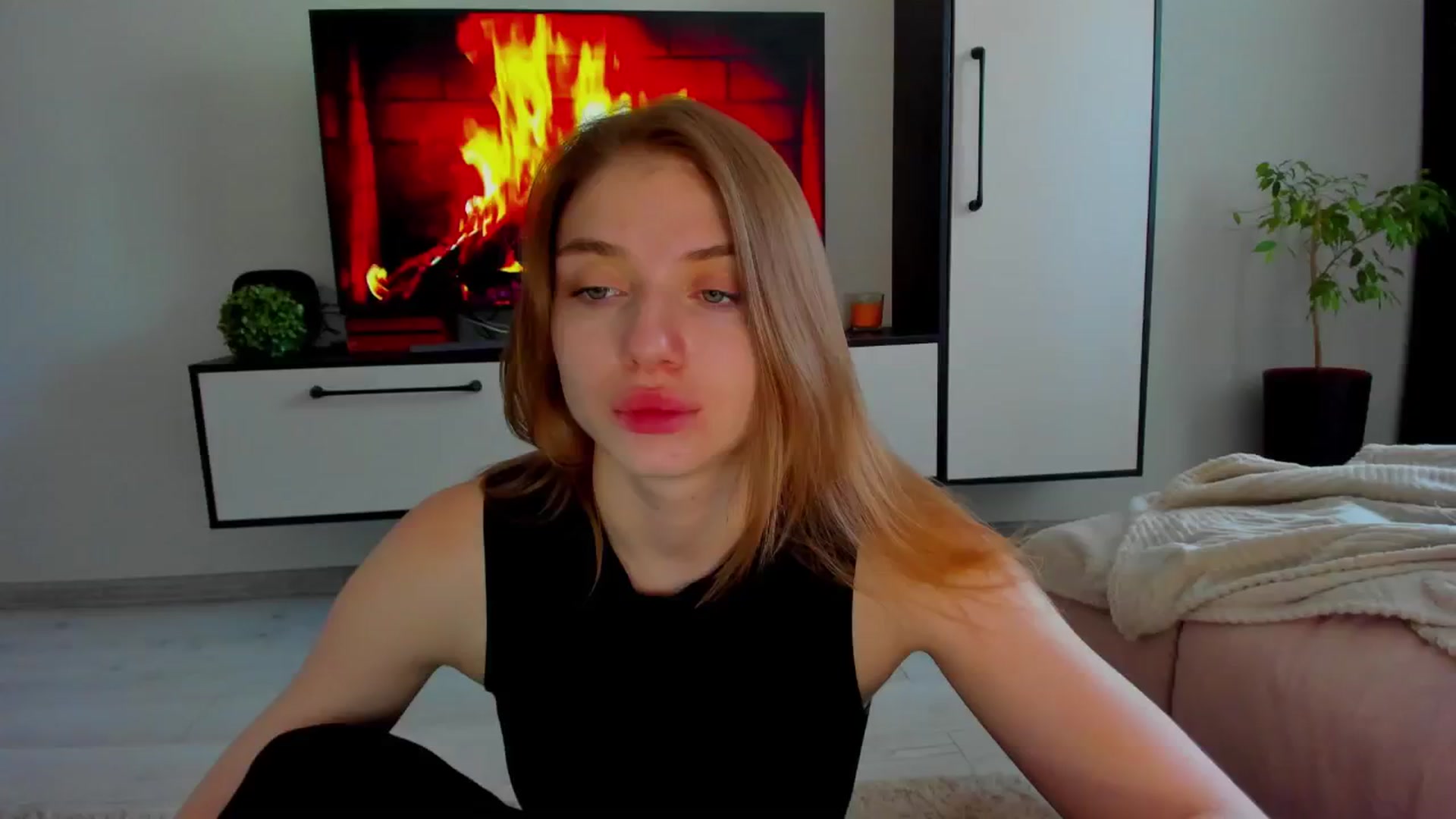 Gallery image thumbnail from Make_my_Luck's myfreecams stream on, 05/30/2024, 07:36 image 1 of 20
