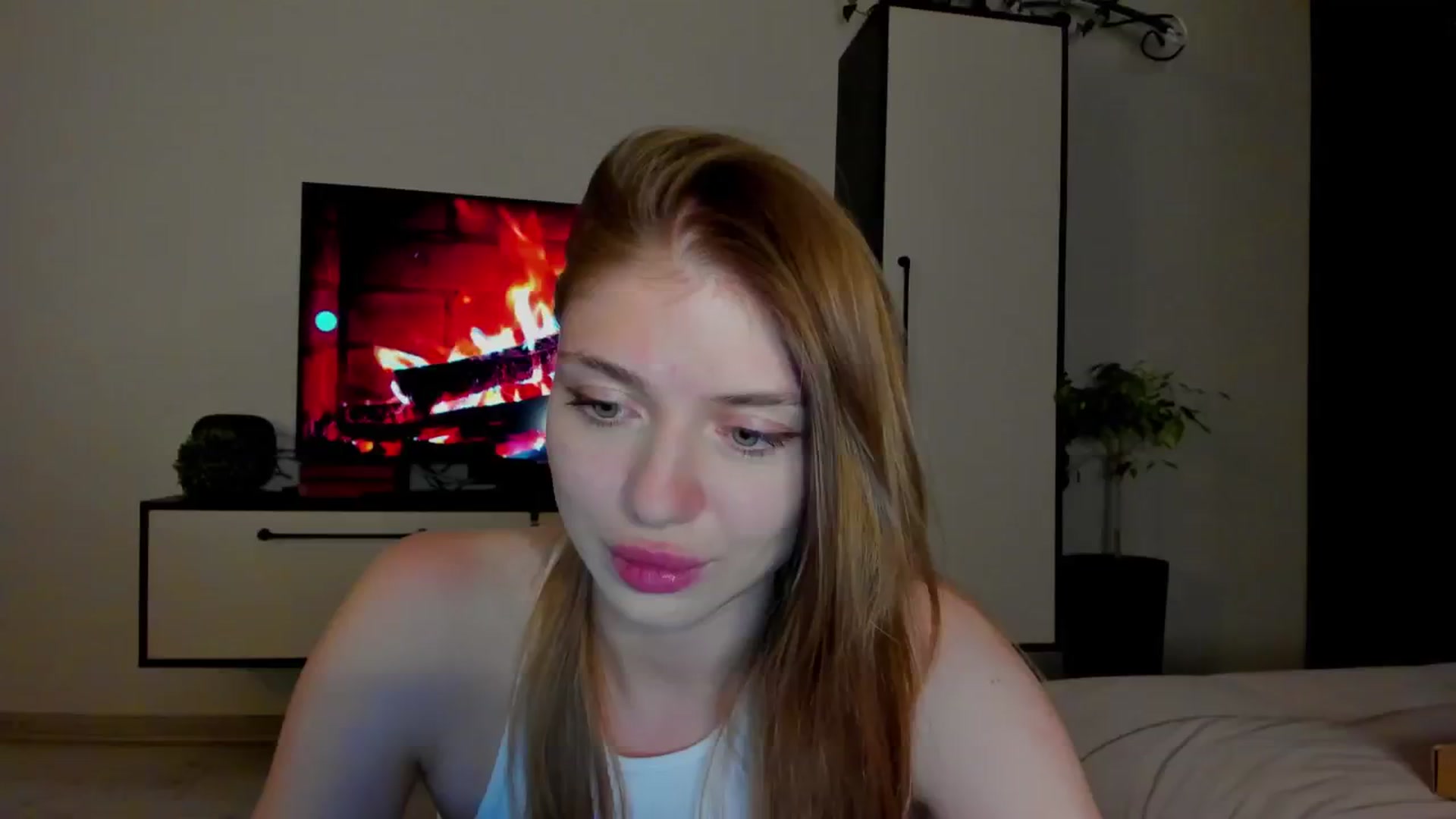 Gallery image thumbnail from Make_my_Luck's myfreecams stream on, 05/31/2024, 19:33 image 8 of 20