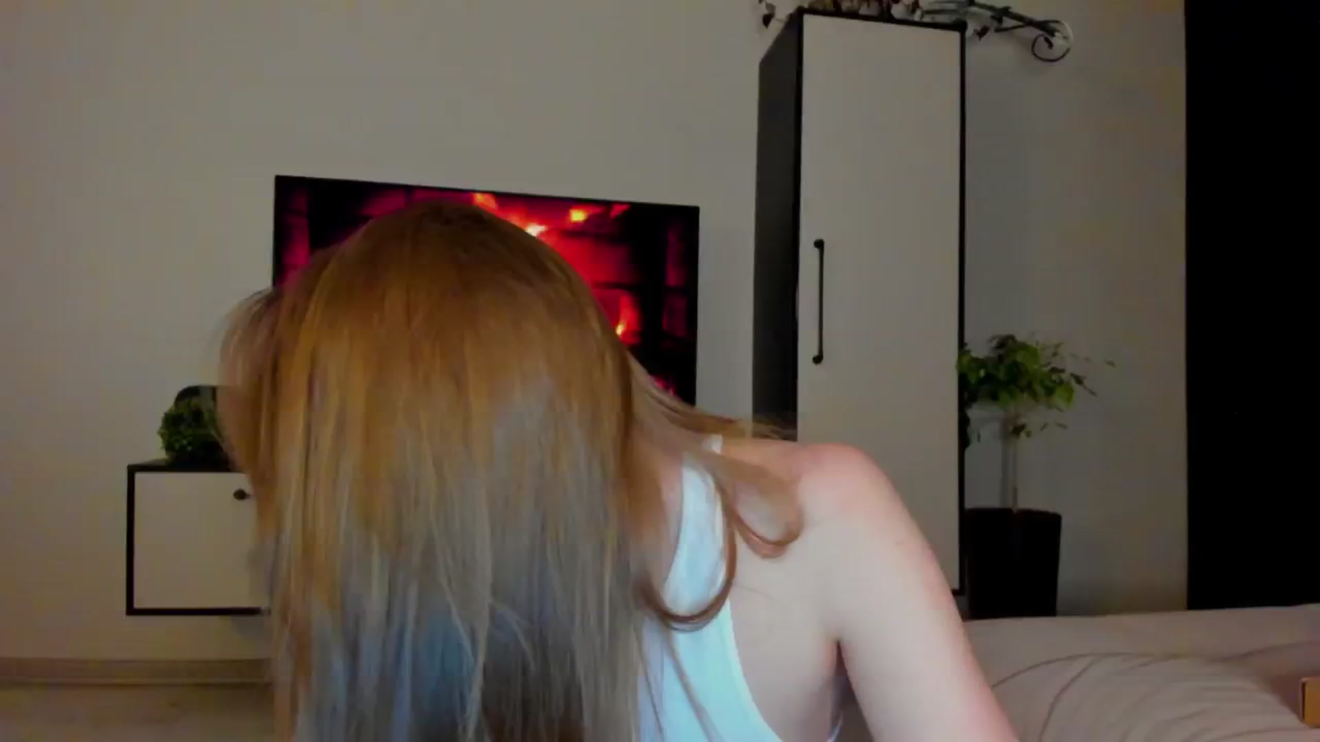 Gallery image thumbnail from Make_my_Luck's myfreecams stream on, 05/31/2024, 19:33 image 10 of 20