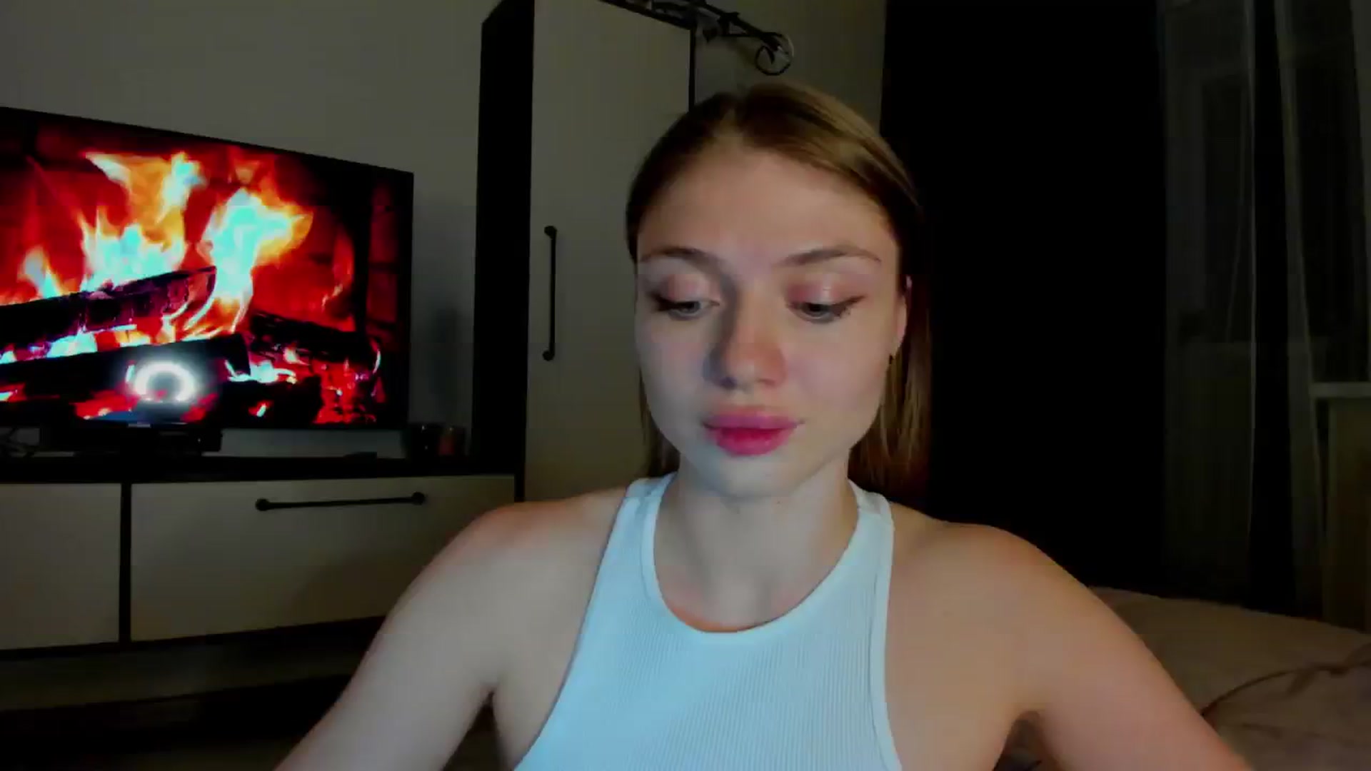 Gallery image thumbnail from Make_my_Luck's myfreecams stream on, 05/31/2024, 21:47 image 4 of 20