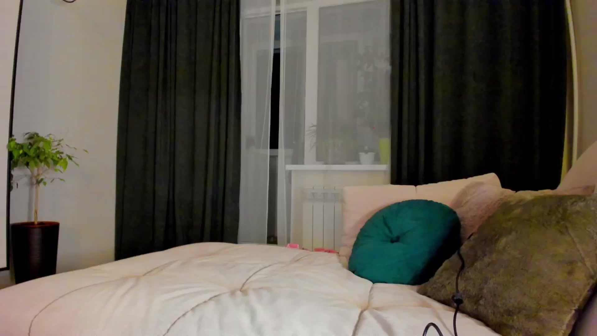 Gallery image thumbnail from Make_my_Luck's myfreecams stream on, 05/31/2024, 21:47 image 13 of 20