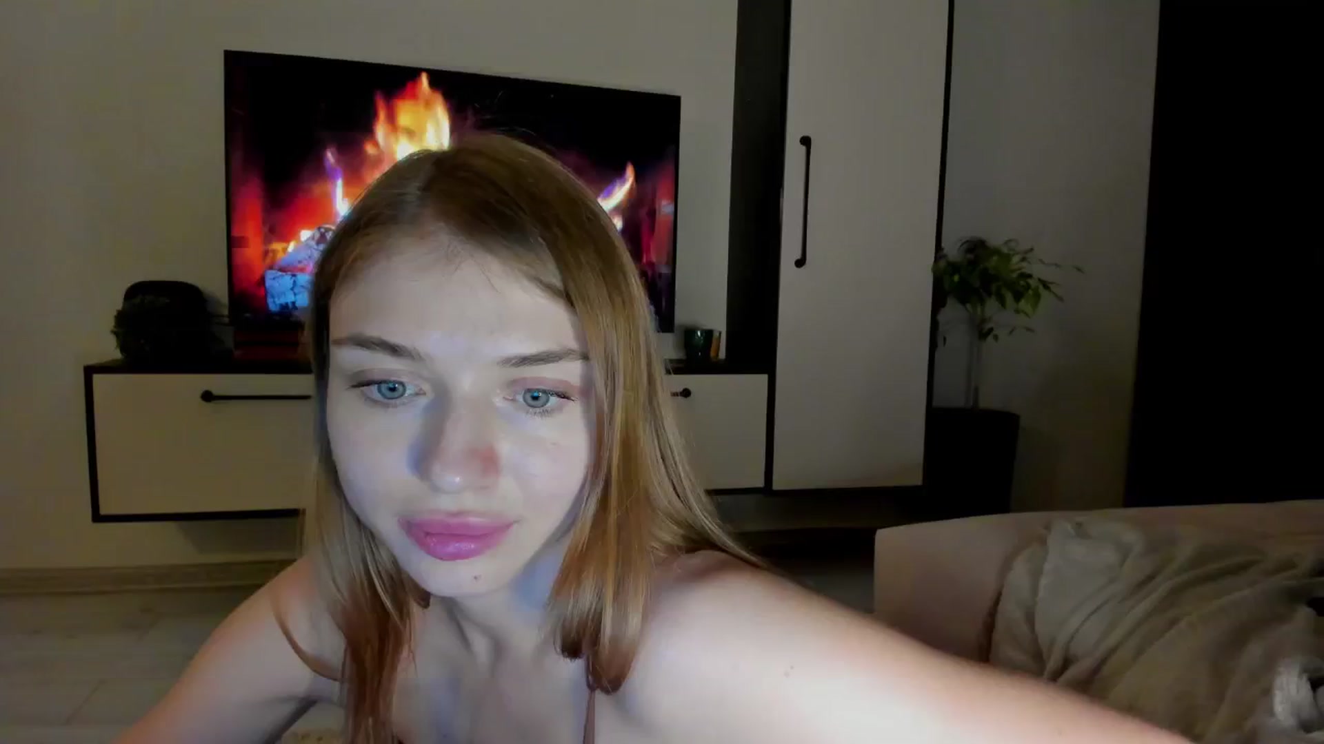 Gallery image thumbnail from Make_my_Luck's myfreecams stream on, 06/02/2024, 20:26 image 18 of 20