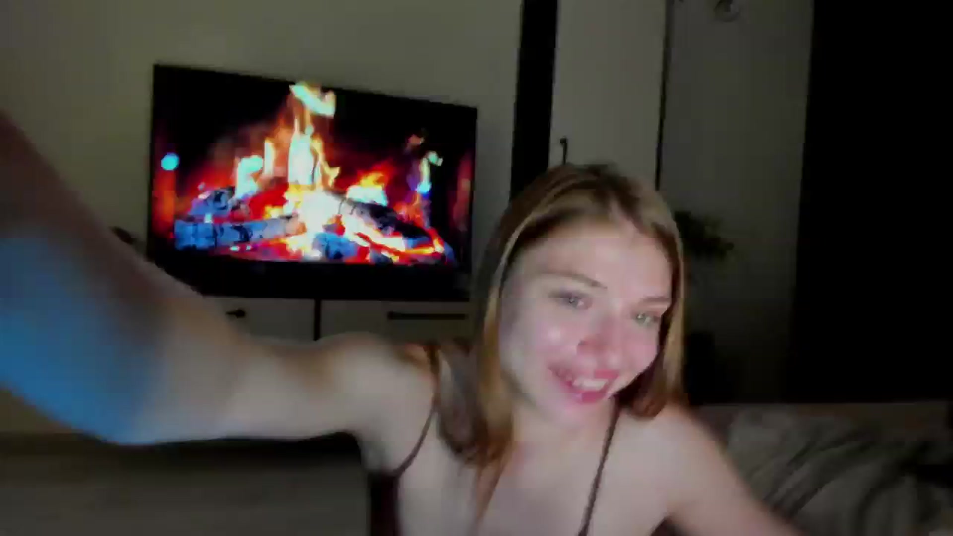 Gallery image thumbnail from Make_my_Luck's myfreecams stream on, 06/02/2024, 20:26 image 16 of 20