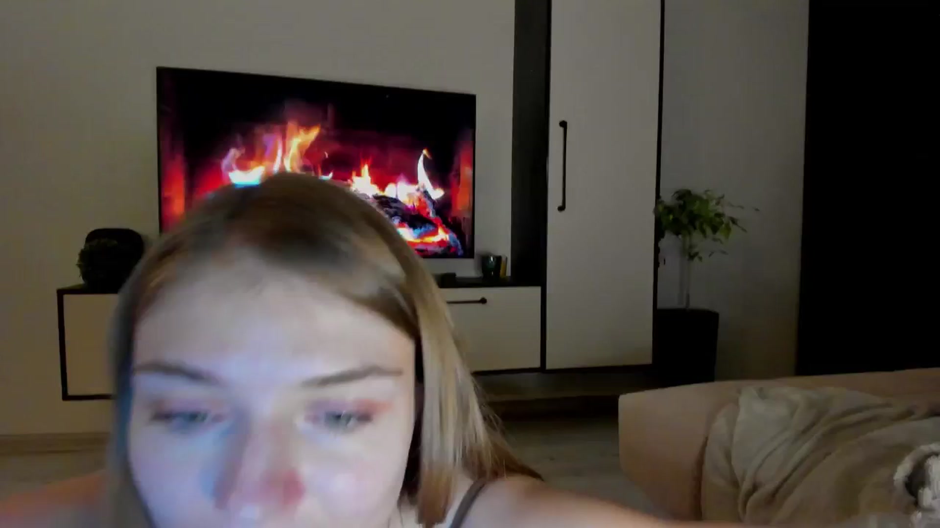 Gallery image thumbnail from Make_my_Luck's myfreecams stream on, 06/02/2024, 20:26 image 15 of 20