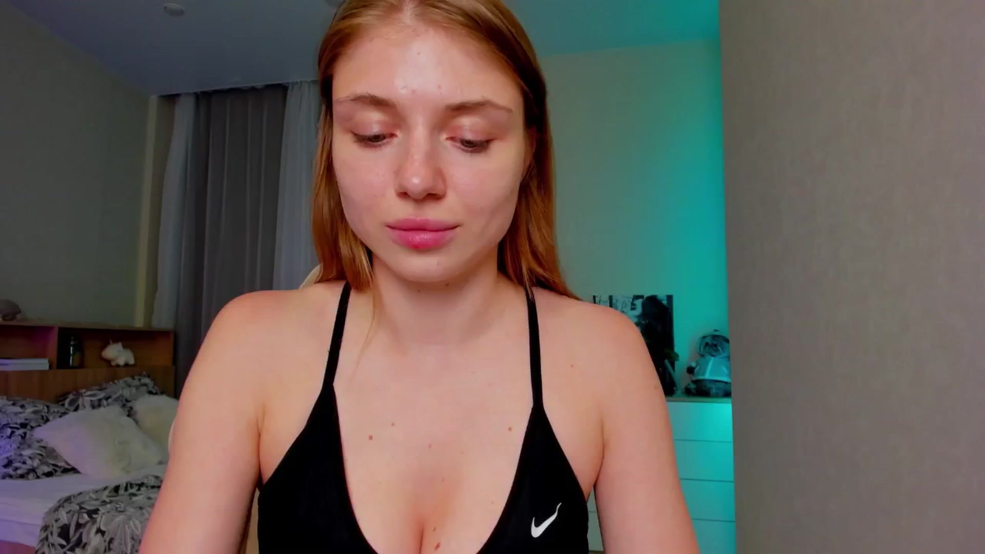 Gallery image thumbnail from Make_my_Luck's myfreecams stream on, 06/03/2024, 16:42 image 9 of 20