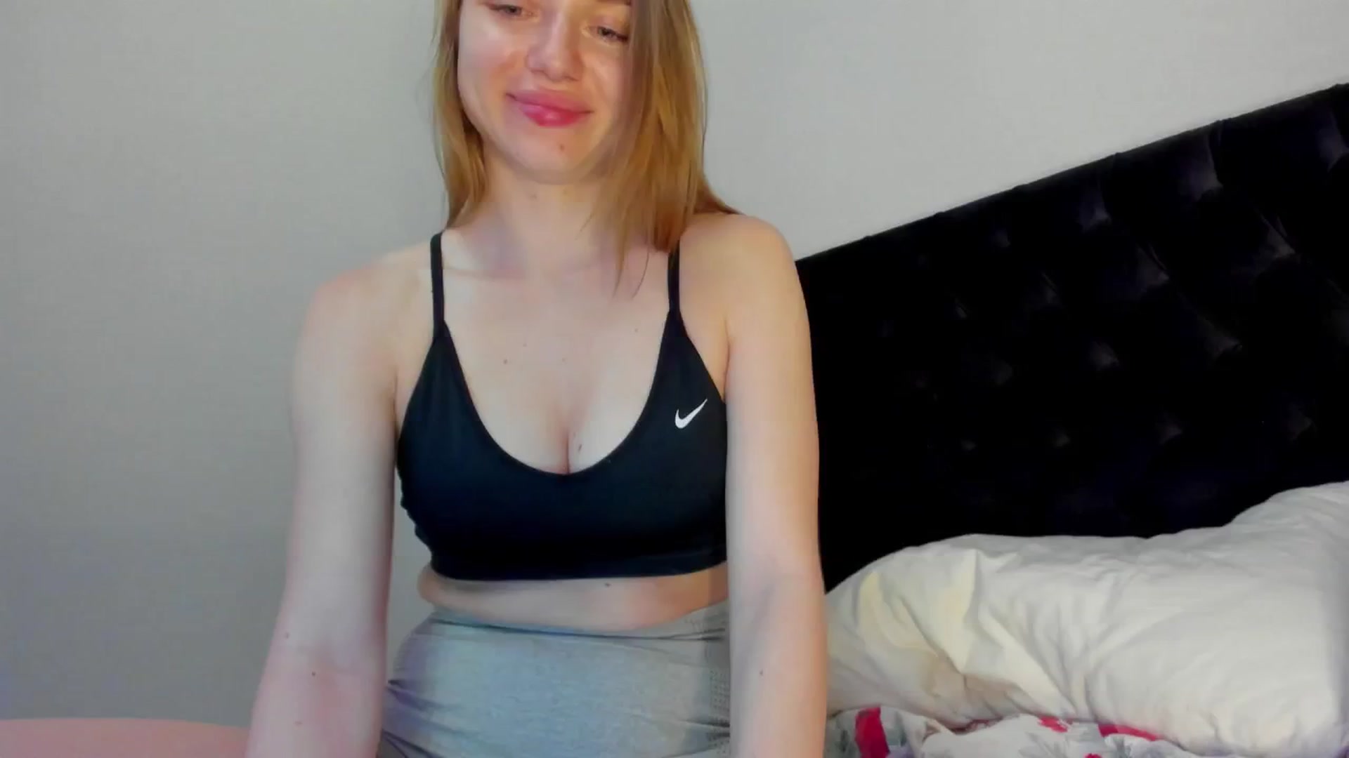 Gallery image thumbnail from Make_my_Luck's myfreecams stream on, 06/03/2024, 22:48 image 6 of 20