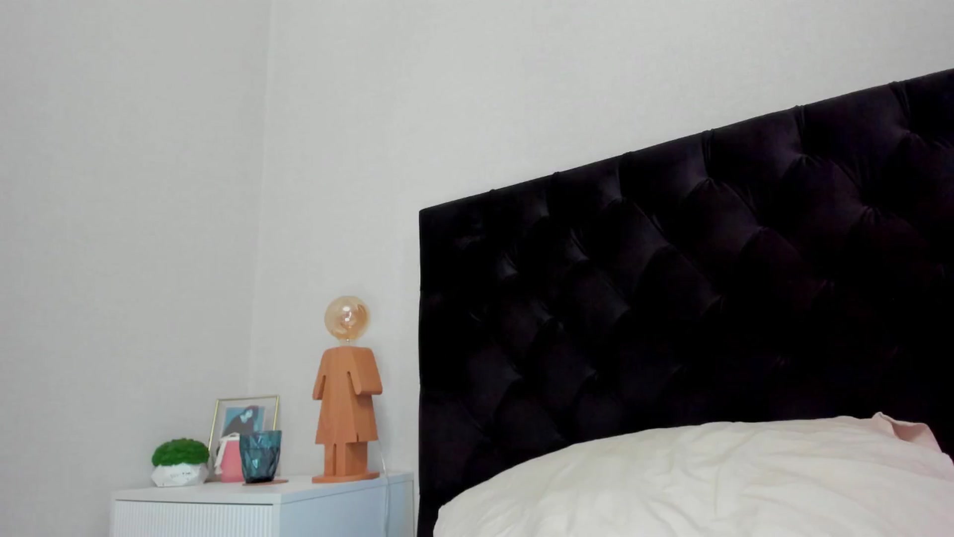 Gallery image thumbnail from Make_my_Luck's myfreecams stream on, 06/15/2024, 24:54 image 20 of 20
