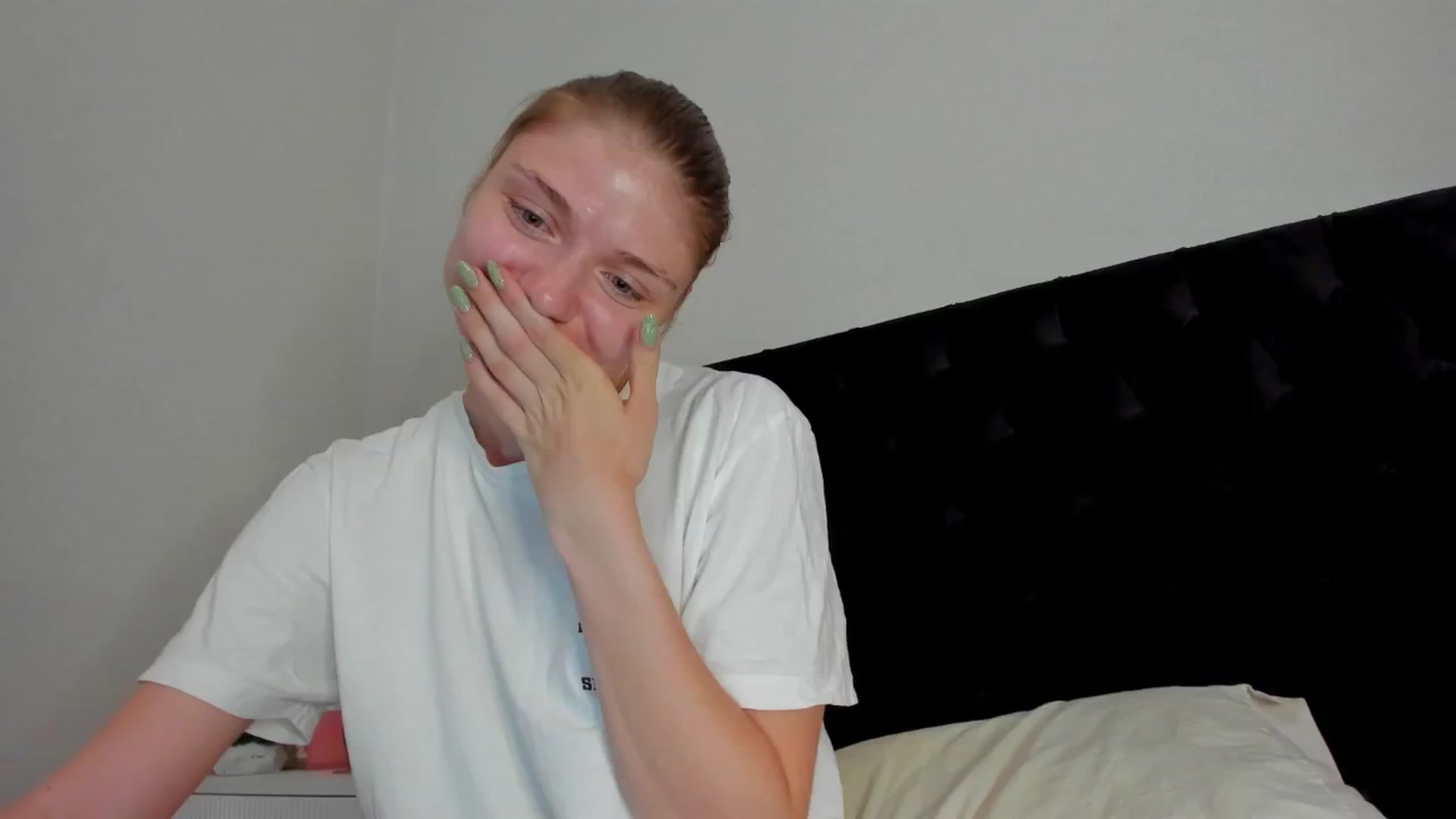 Gallery image thumbnail from Make_my_Luck's myfreecams stream on, 06/15/2024, 24:54 image 4 of 20