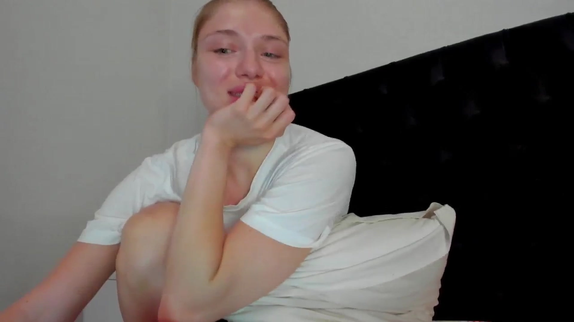 Gallery image thumbnail from Make_my_Luck's myfreecams stream on, 06/15/2024, 24:54 image 12 of 20