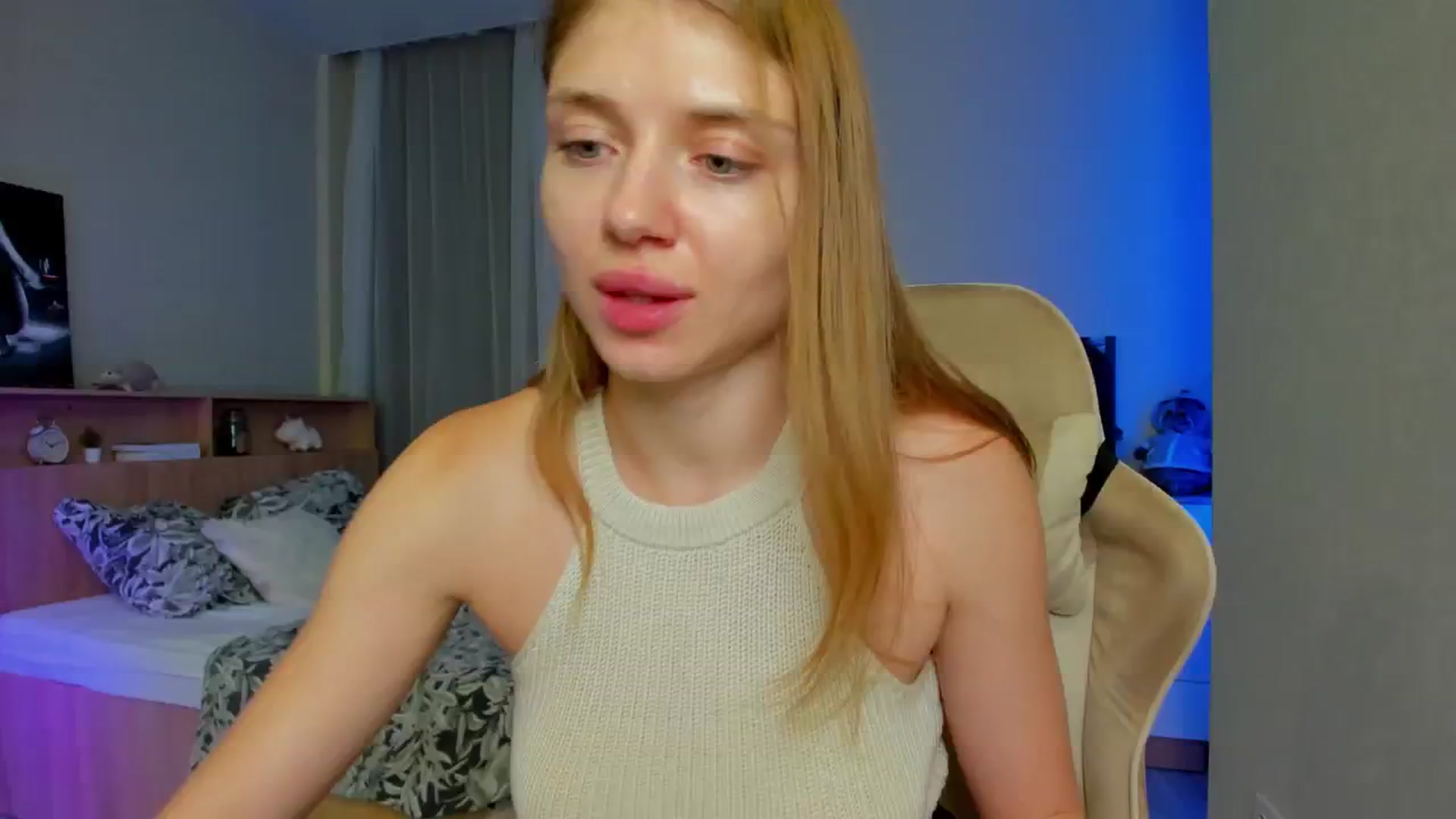 Gallery image thumbnail from Make_my_Luck's myfreecams stream on, 07/05/2024, 18:52 image 13 of 20